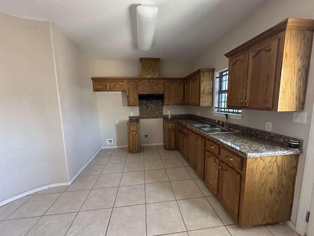 1023 Yellow Hammer Street Property Photo 4