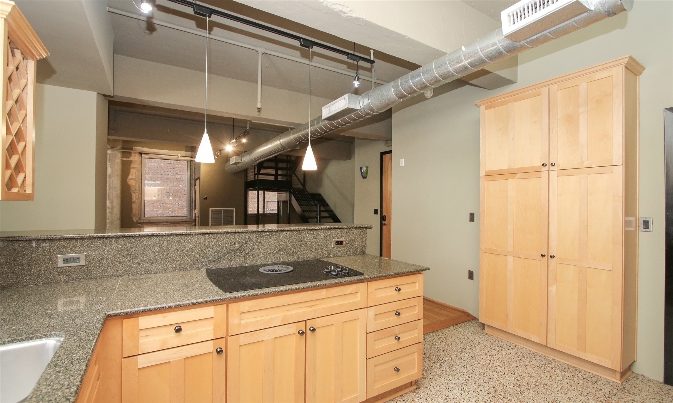 711 Main Street 505 Property Photo 11
