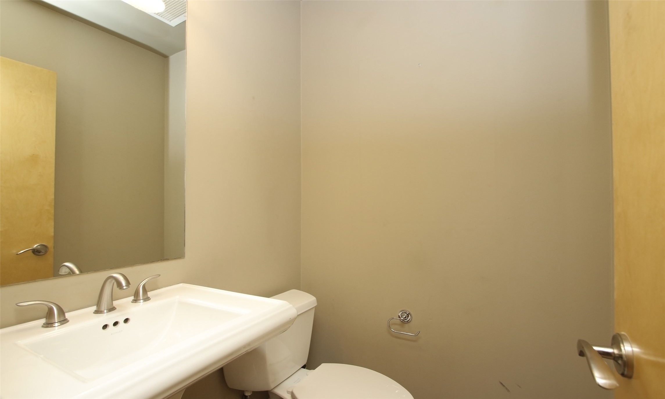 711 Main Street 505 Property Photo 15