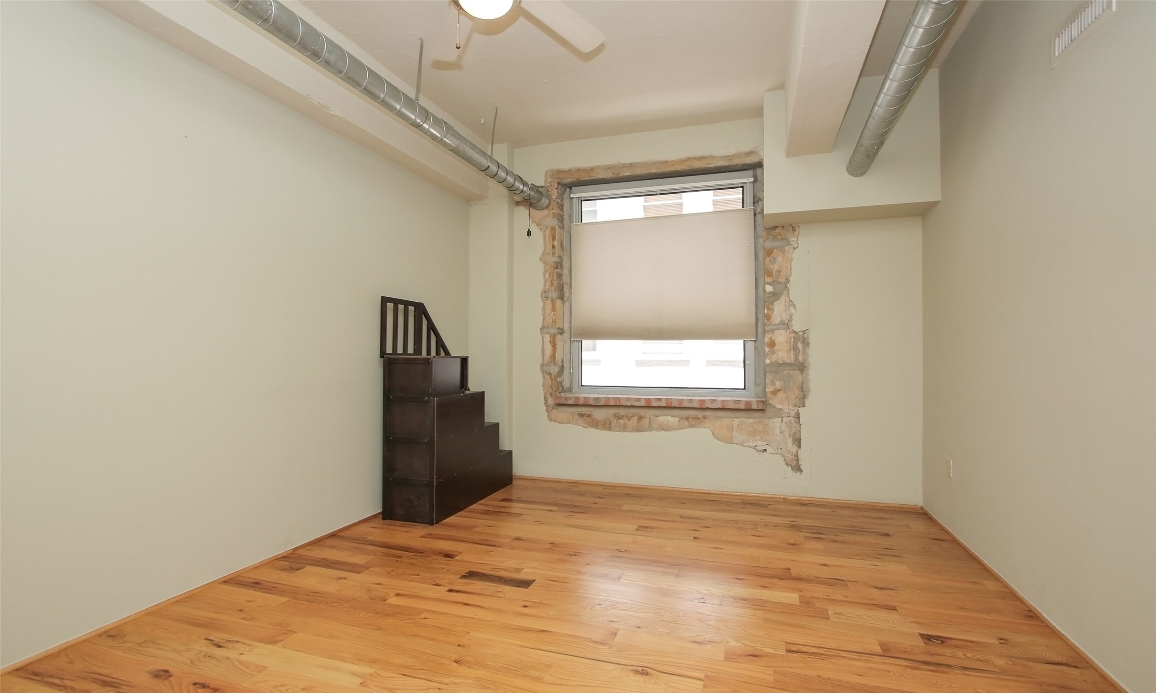 711 Main Street 505 Property Photo 25