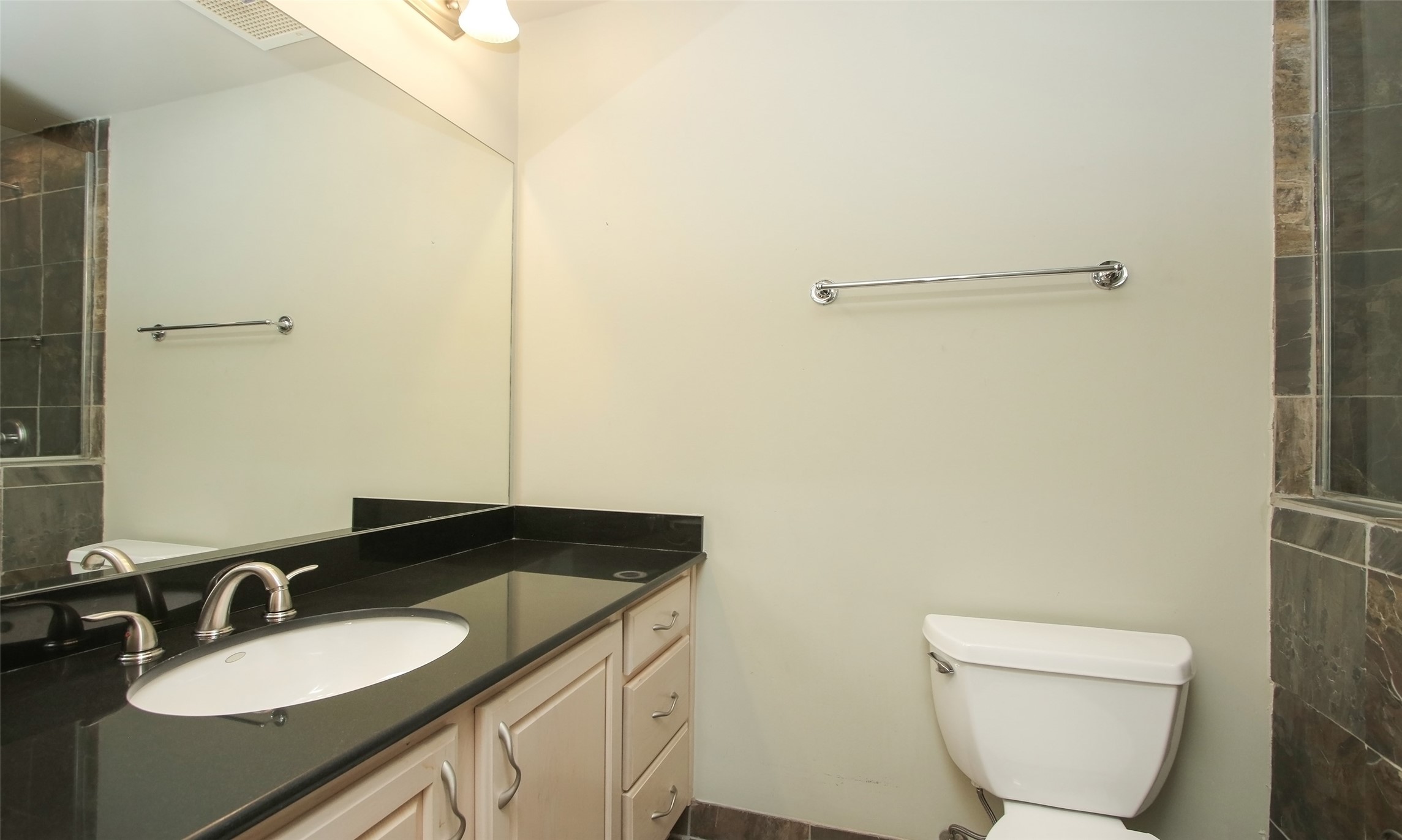 711 Main Street 505 Property Photo 26