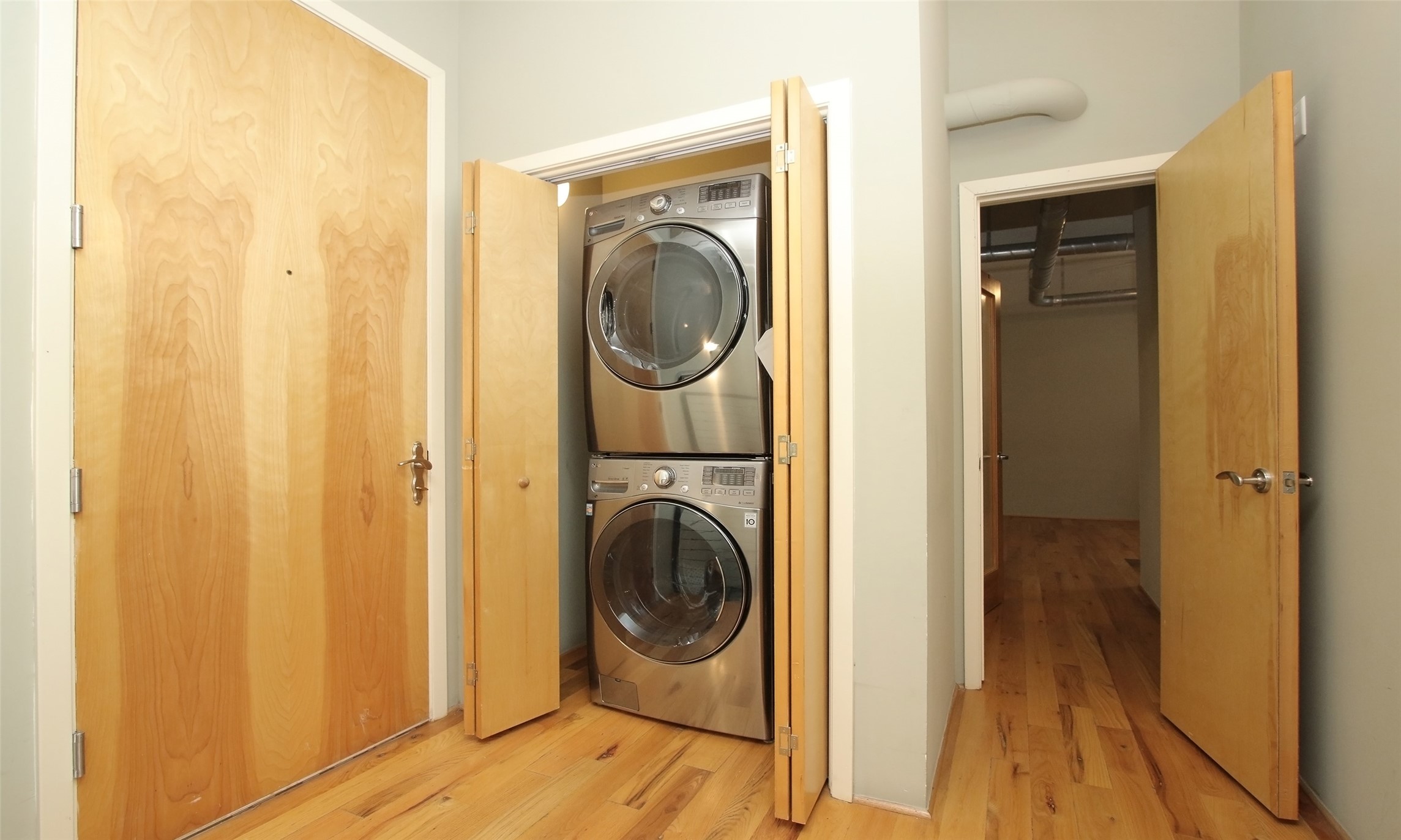 711 Main Street 505 Property Photo 28