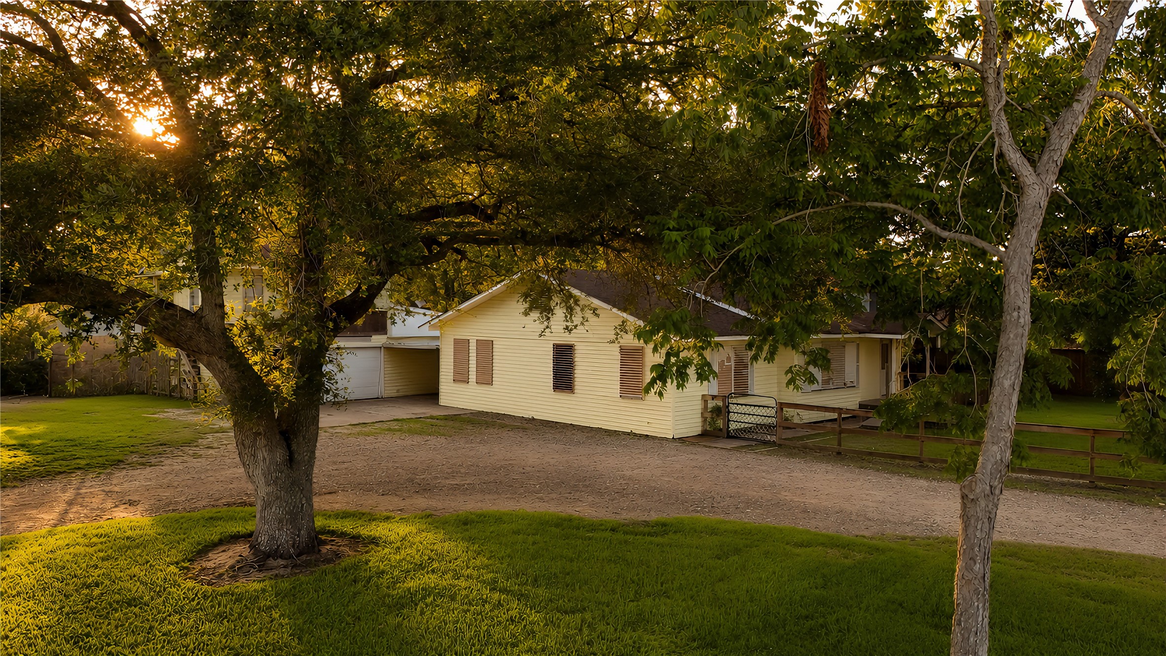 4406 Fm-646 Property Photo 1