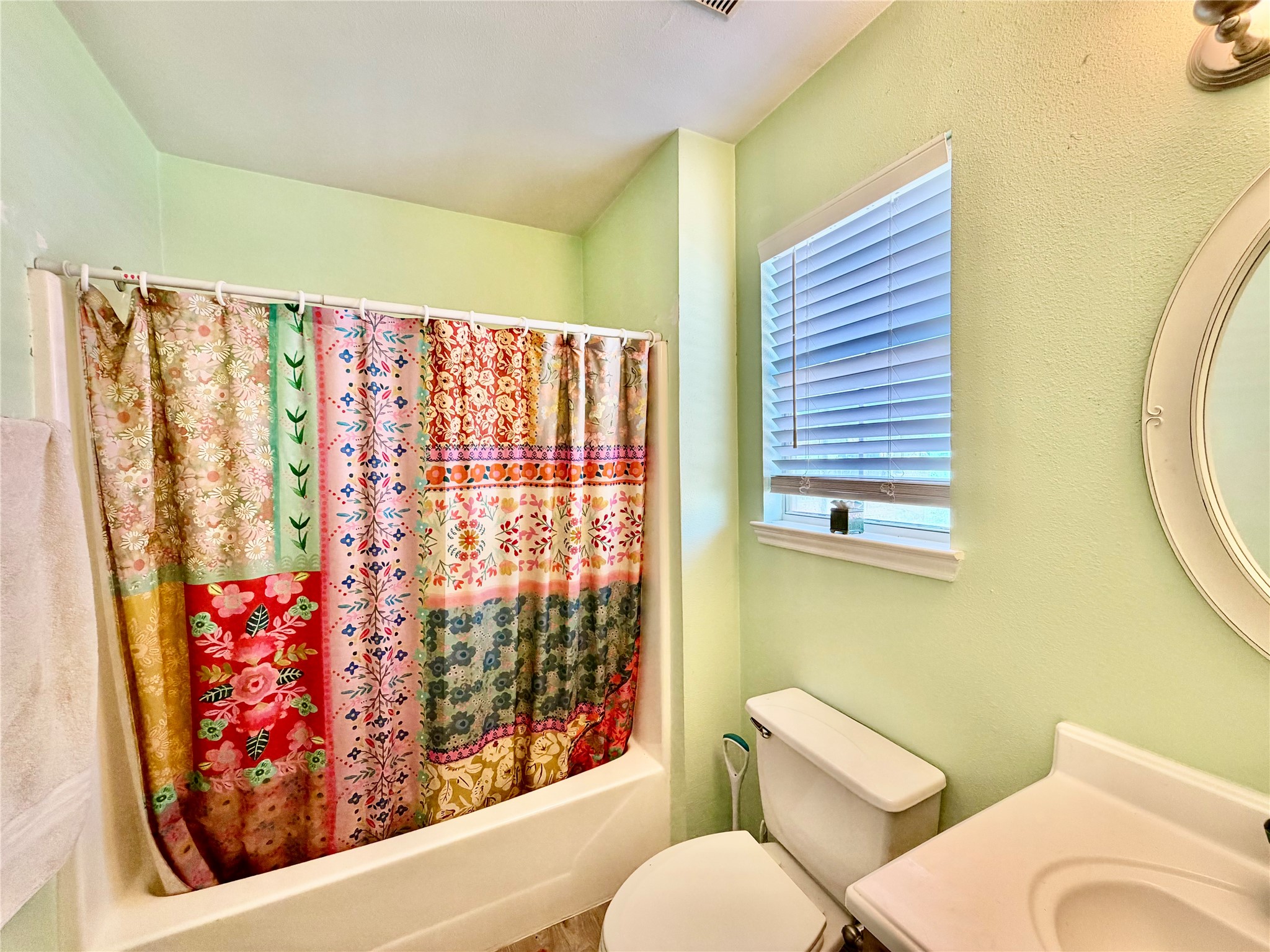 1814 Blue Water Highway Property Photo 6
