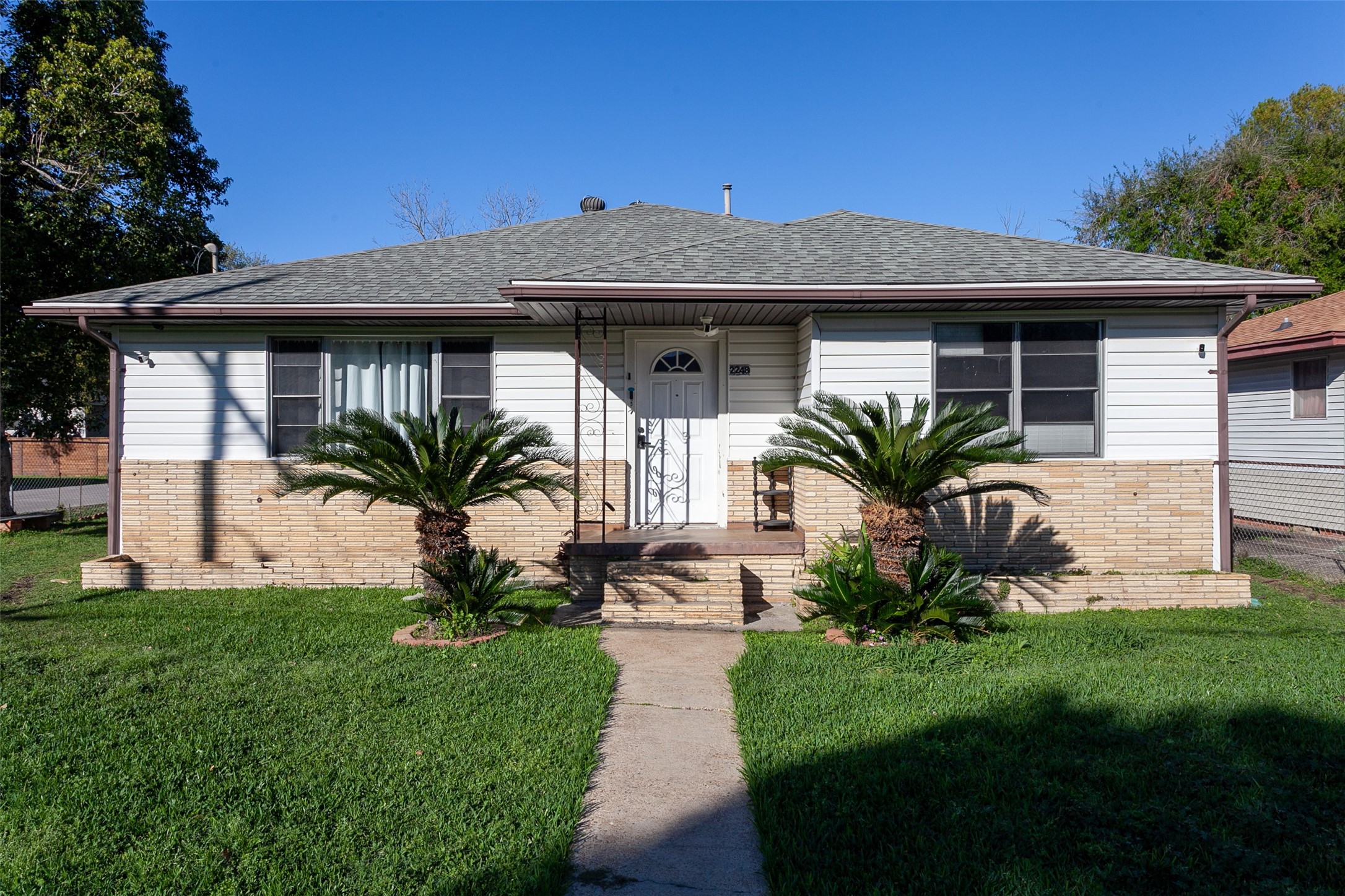 2248 7th Avenue Property Photo 1
