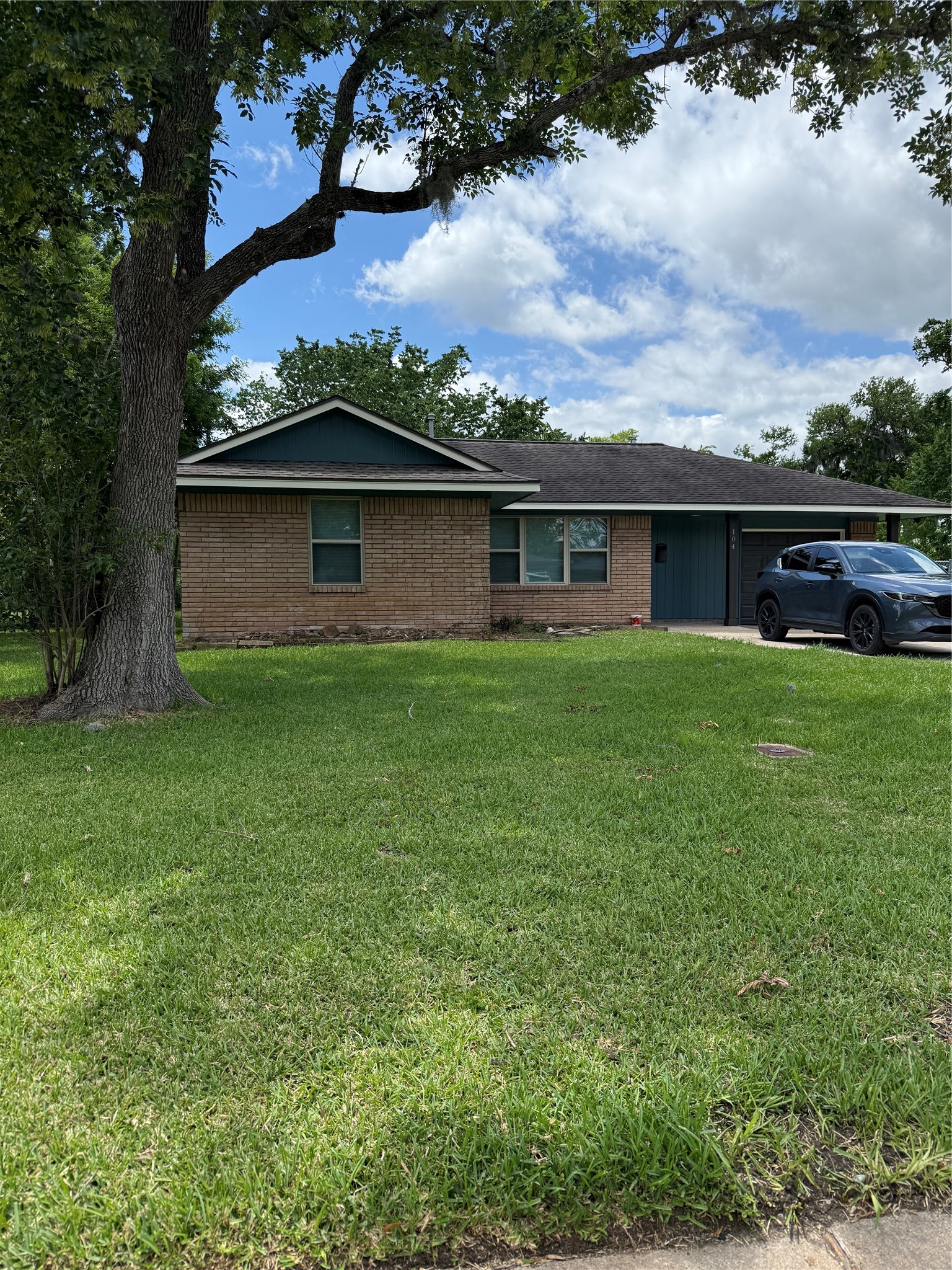 104 Mimosa Street Property Photo 1