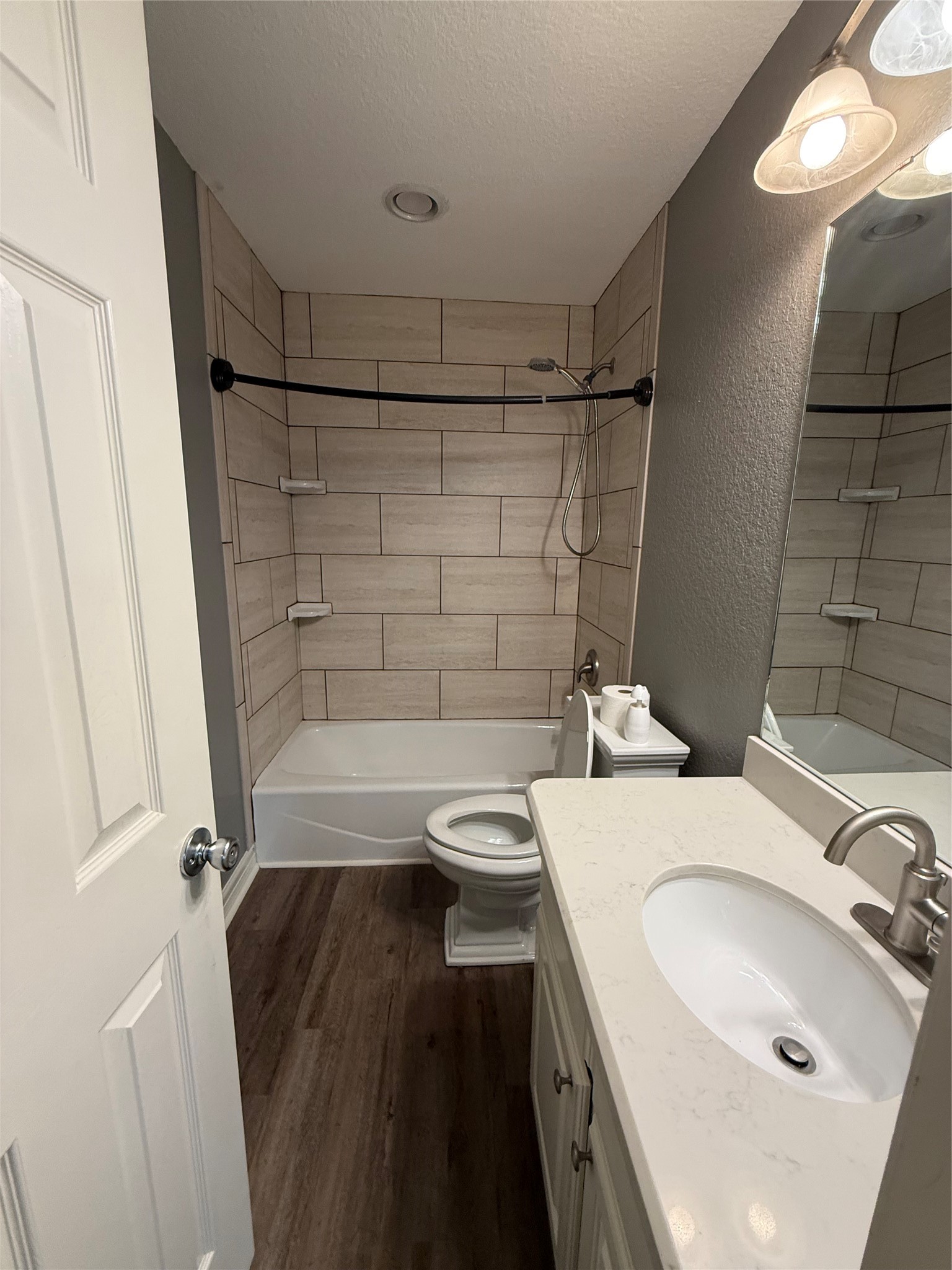 104 Mimosa Street Property Photo 8