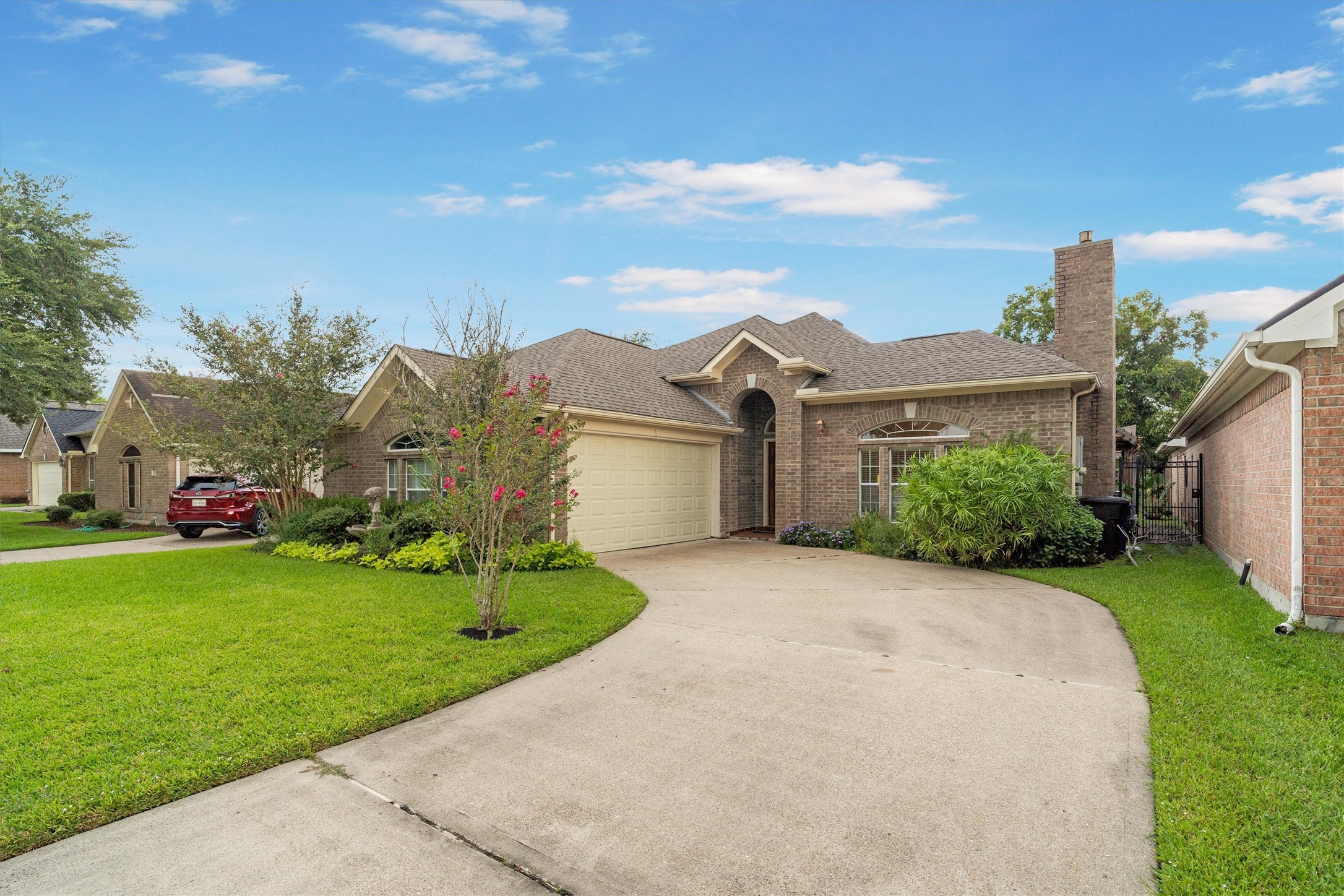 2429 Baycrest Drive Property Photo 1