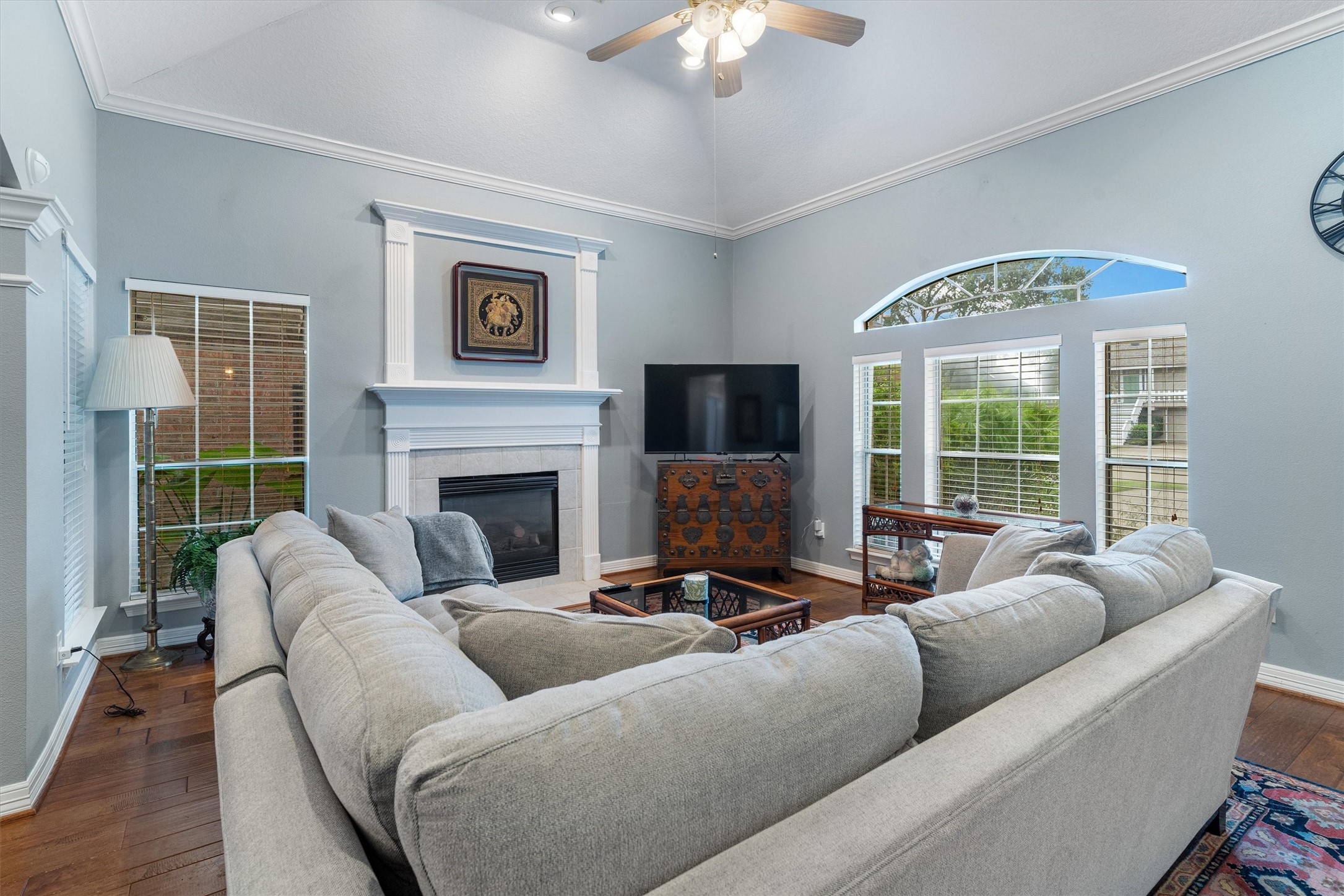 2429 Baycrest Drive Property Photo 6