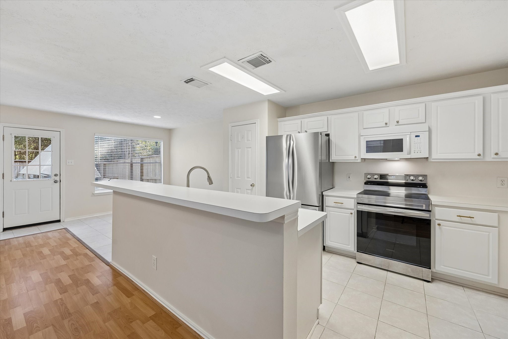 139 Anise Tree Place Property Photo 9