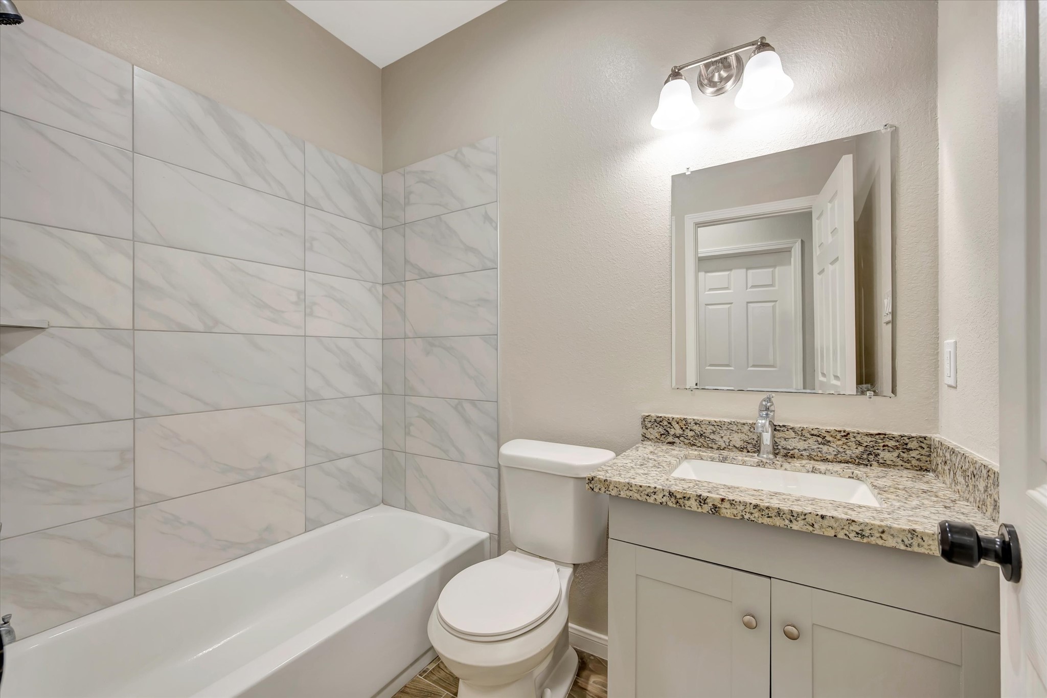904 W Sealy Street A Property Photo 12