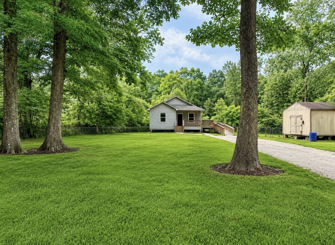 786 & 788 County Road 6763 Property Photo 1