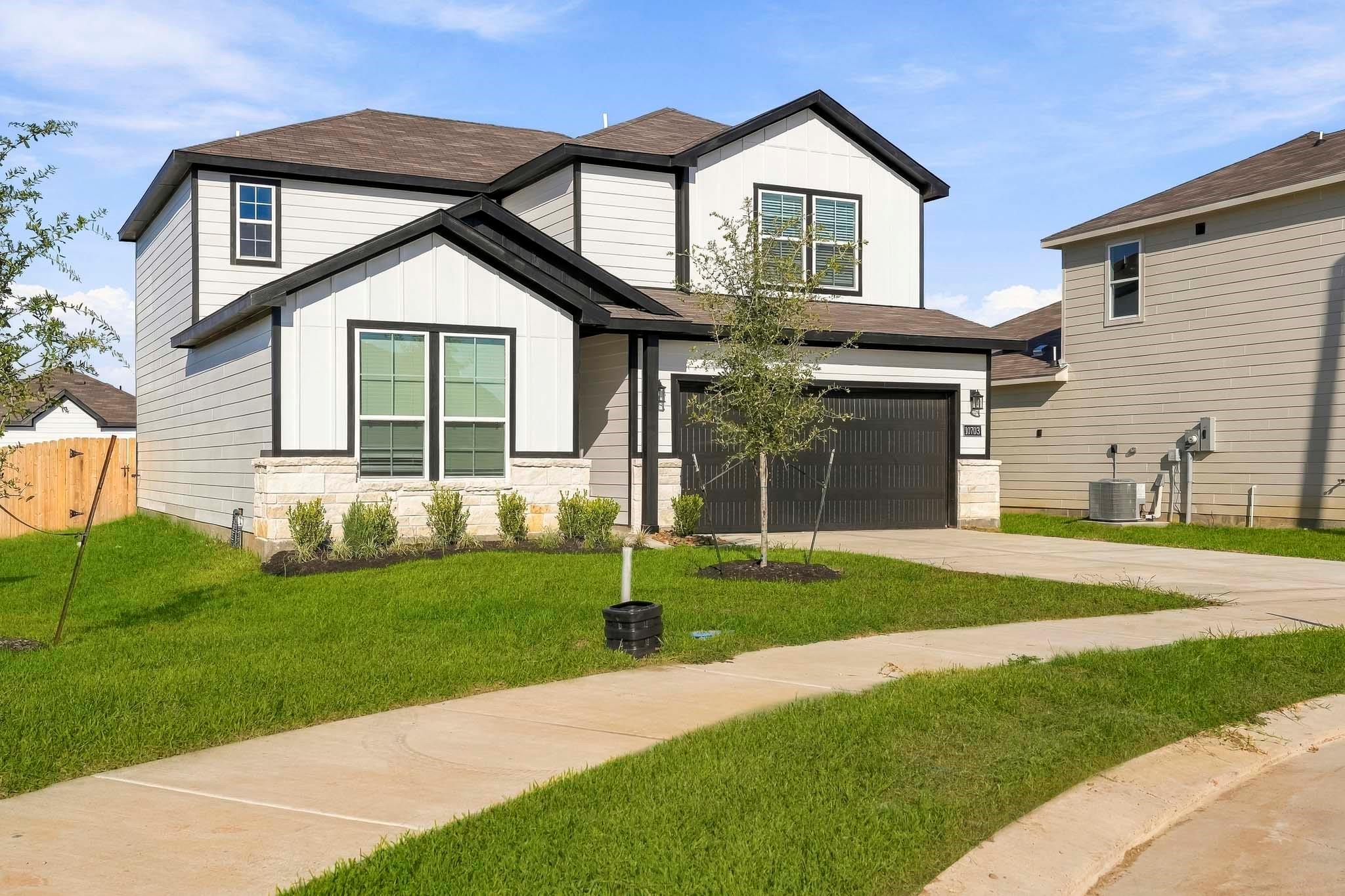 10703 Aston Court, Bryan Tx 77845 Property Photo 2