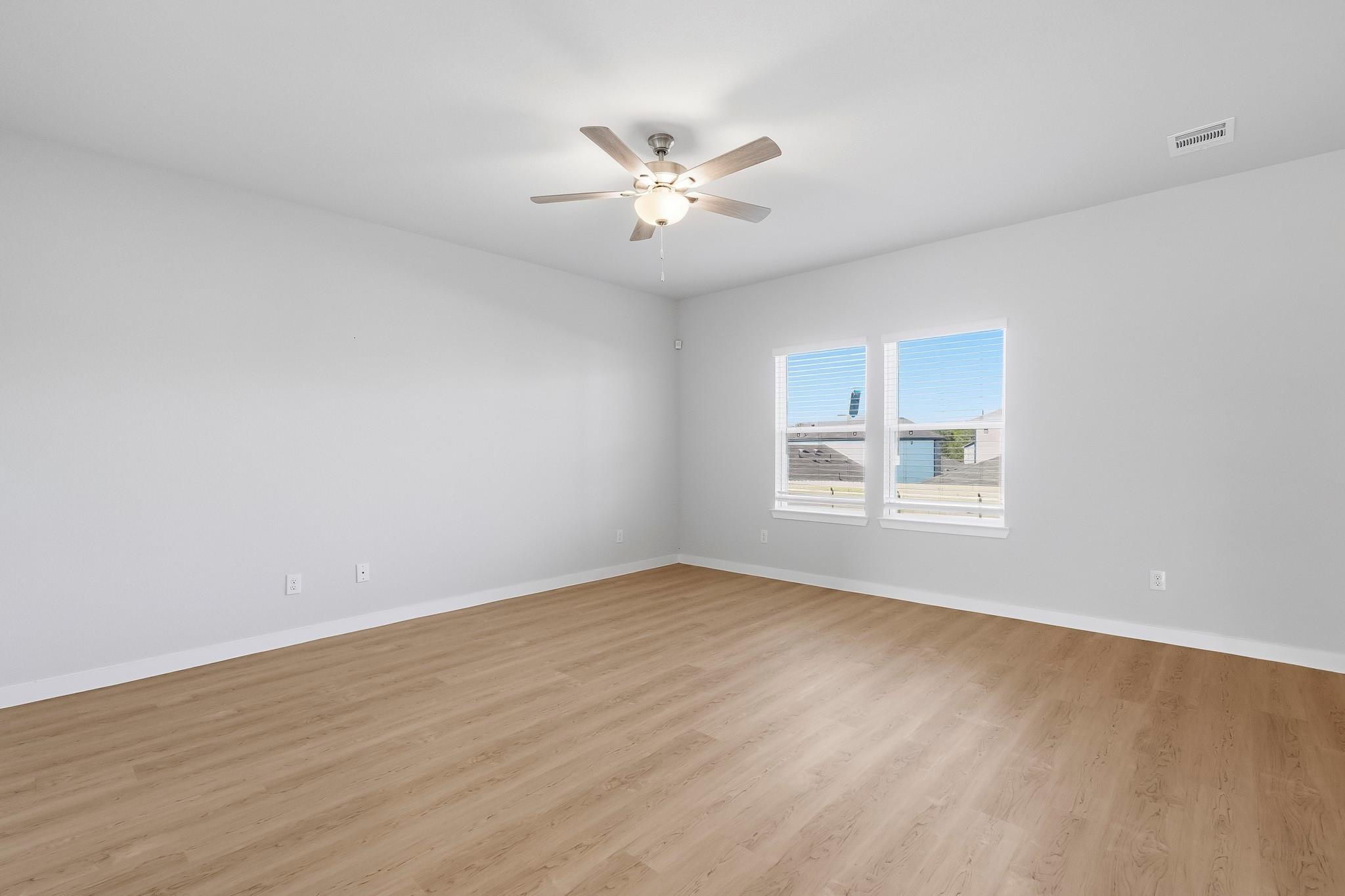 10703 Aston Court, Bryan Tx 77845 Property Photo 9