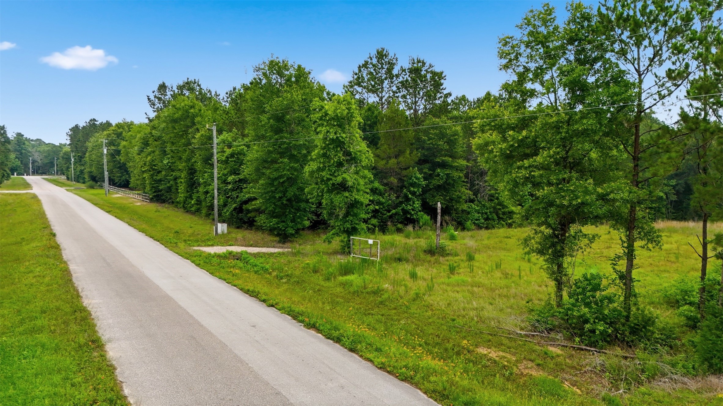 4578 N Duck Creek Road Property Photo 5