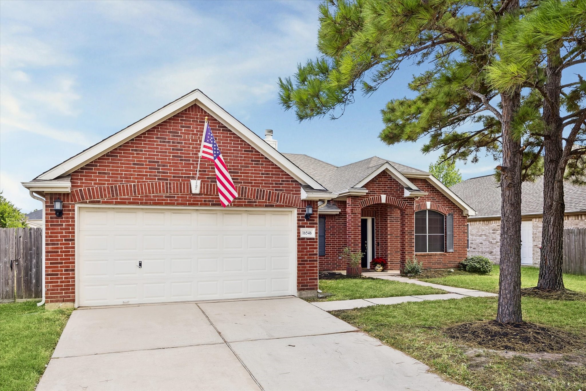 16546 Cypress Bridge Drive Property Photo 3