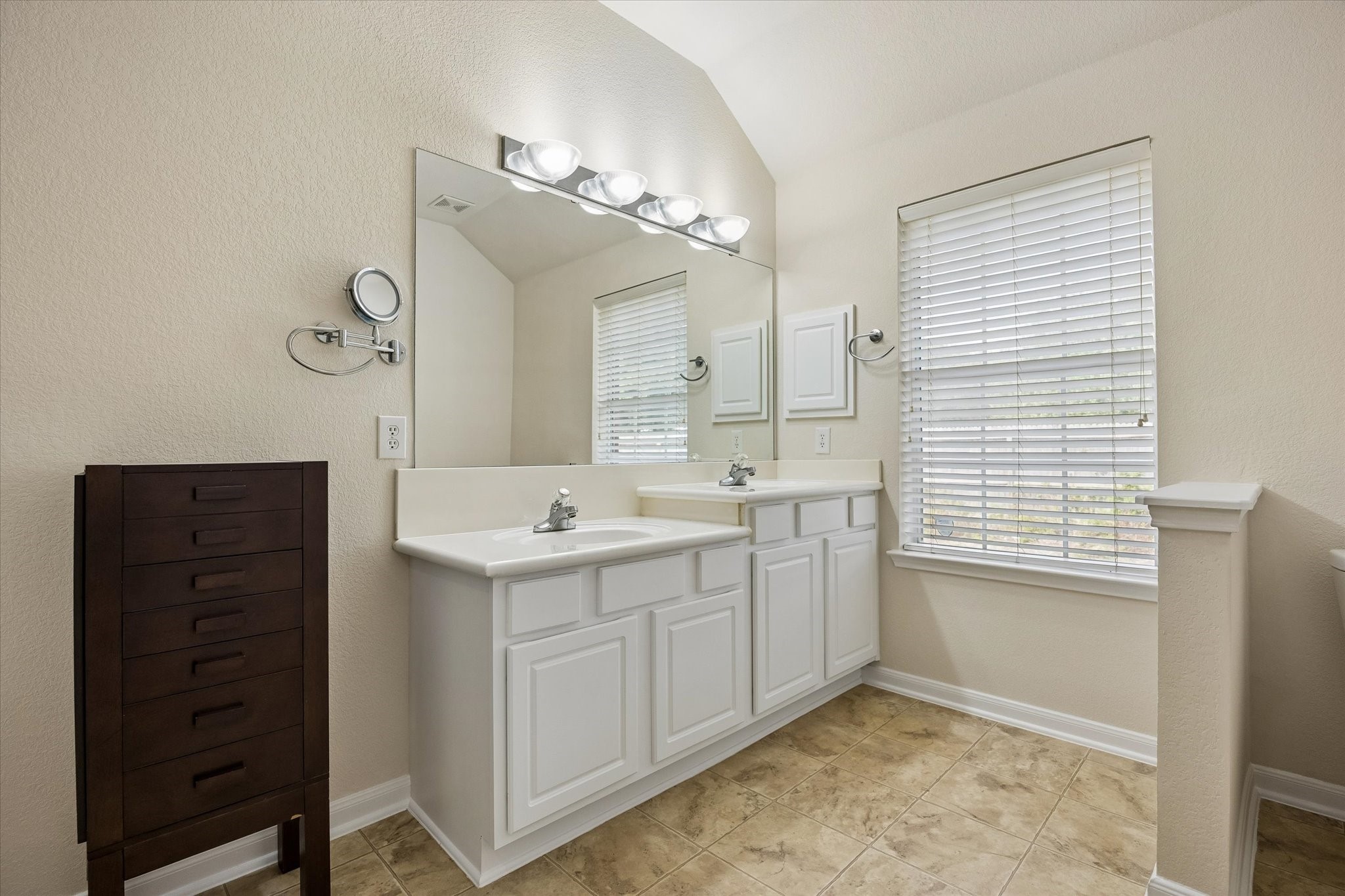 16546 Cypress Bridge Drive Property Photo 19