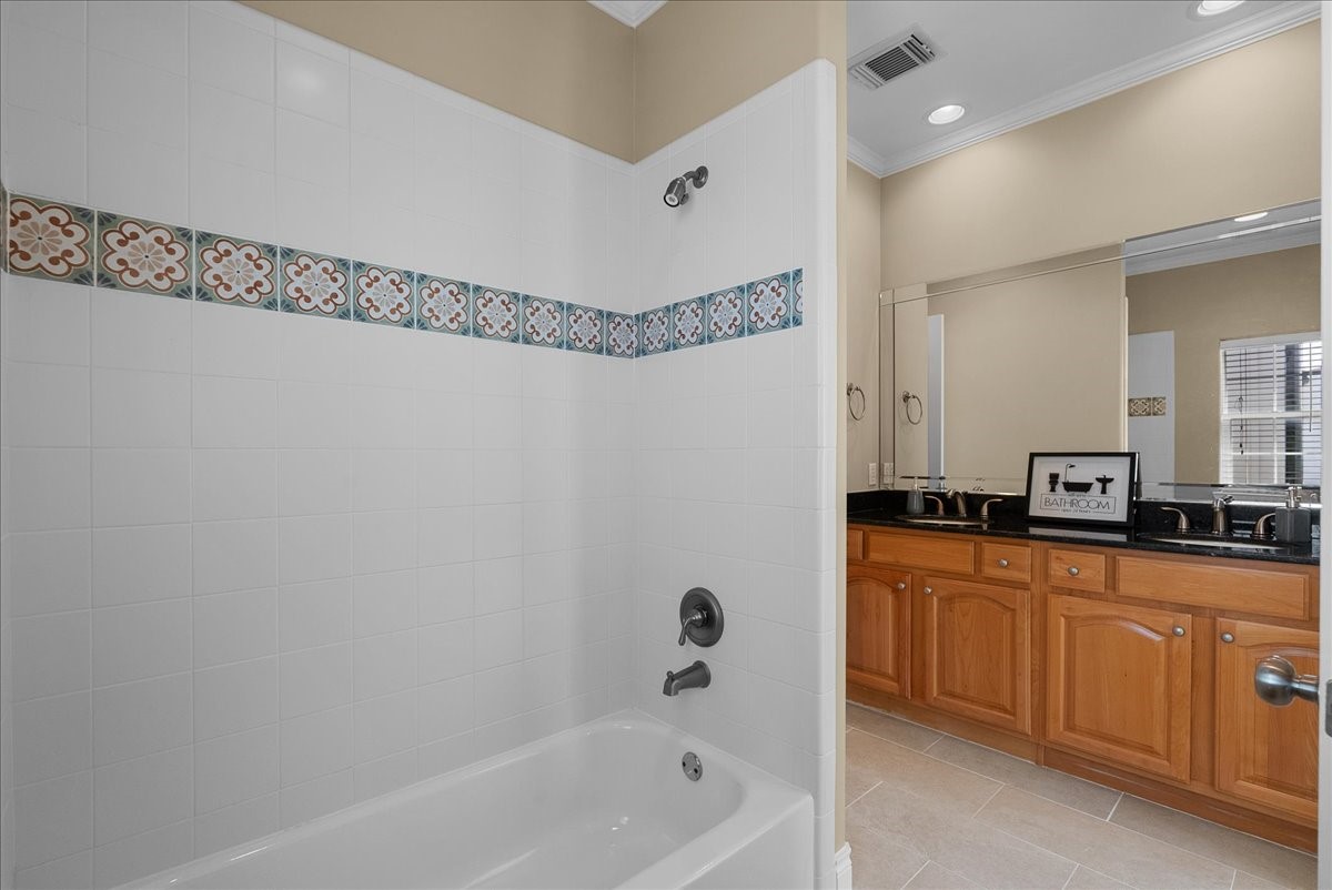 5624 Dolores St Property Photo 33
