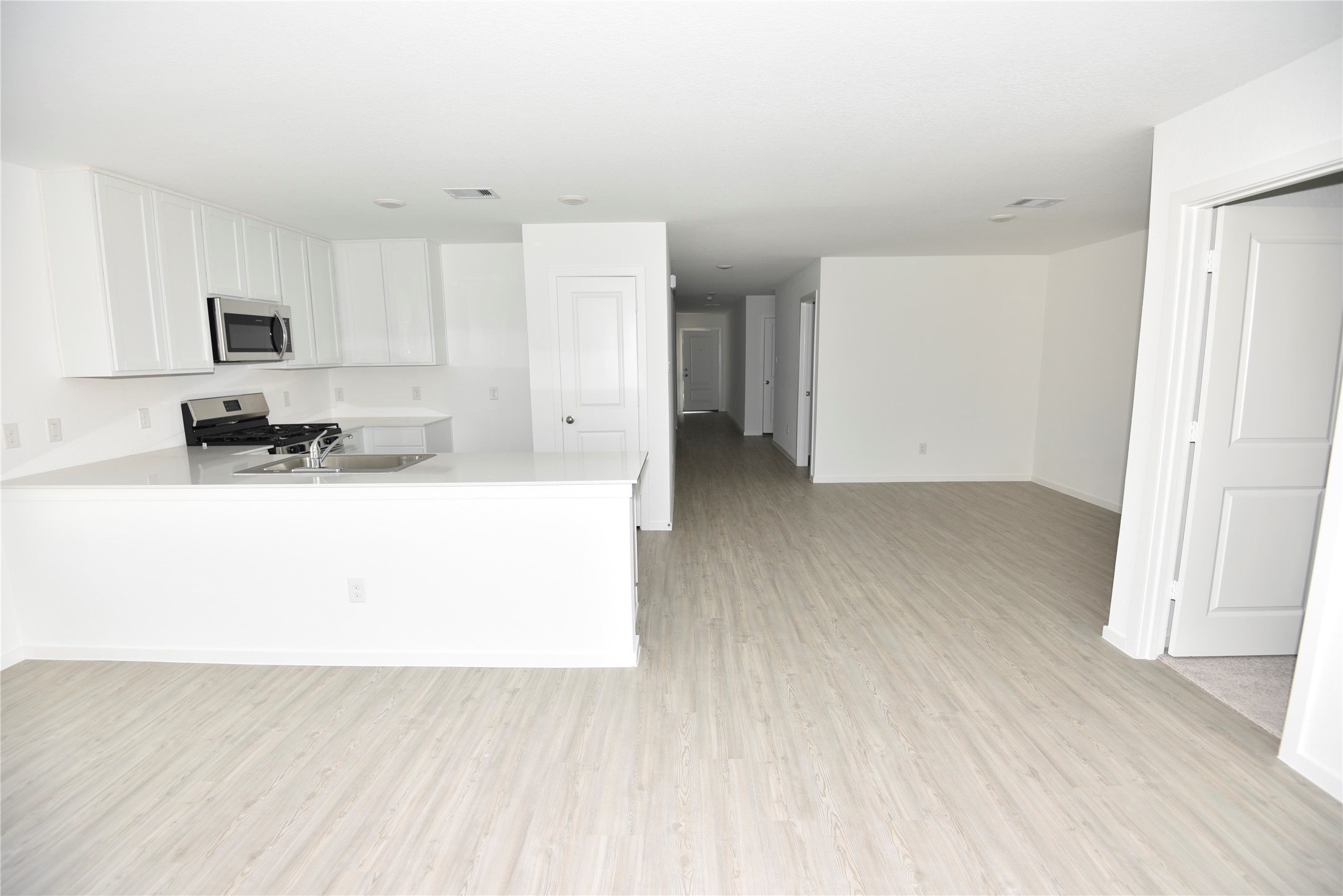 21599 Casavatore Drive Property Photo 6
