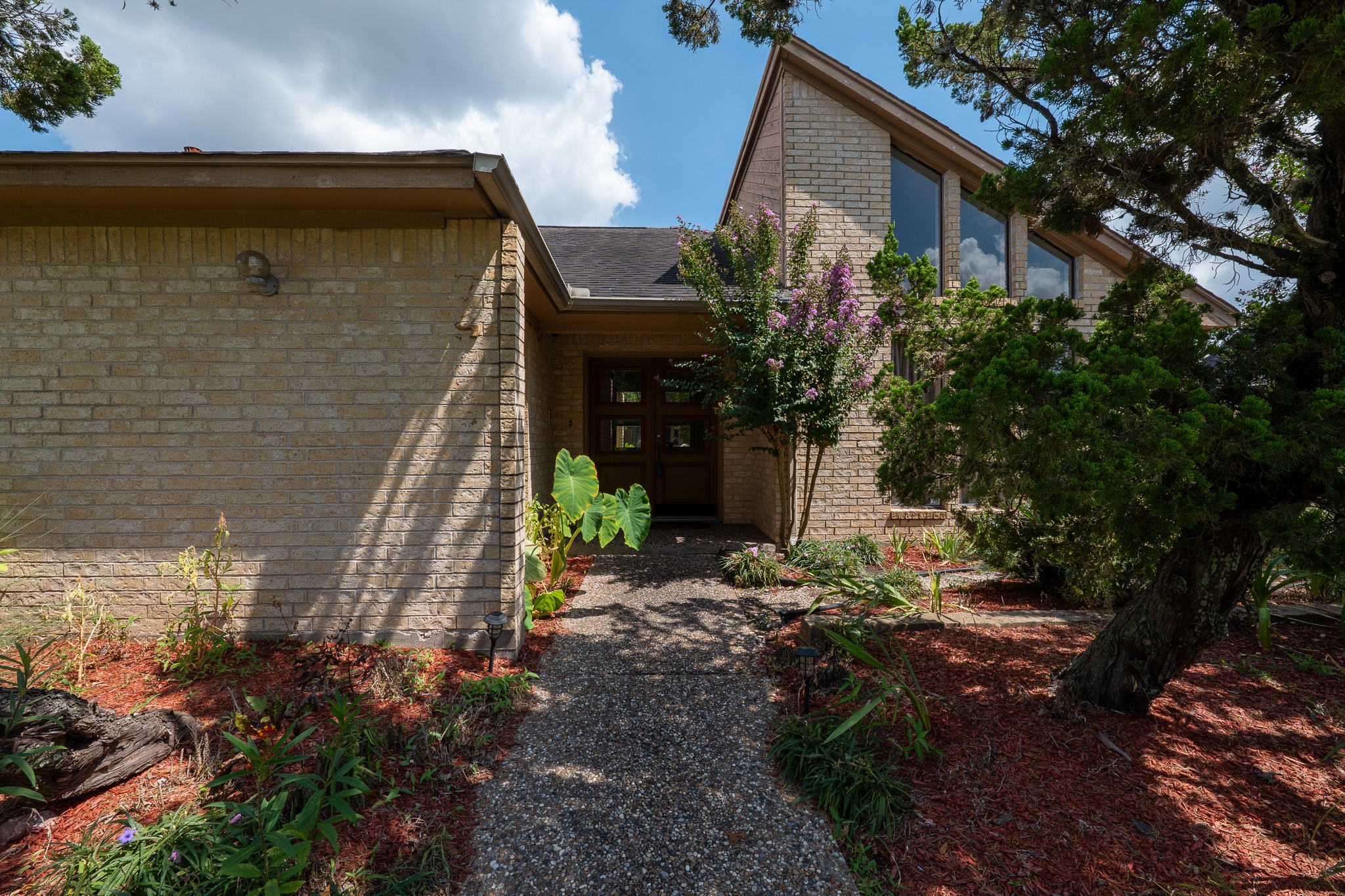 7926 Quail Meadow Drive Property Photo 3