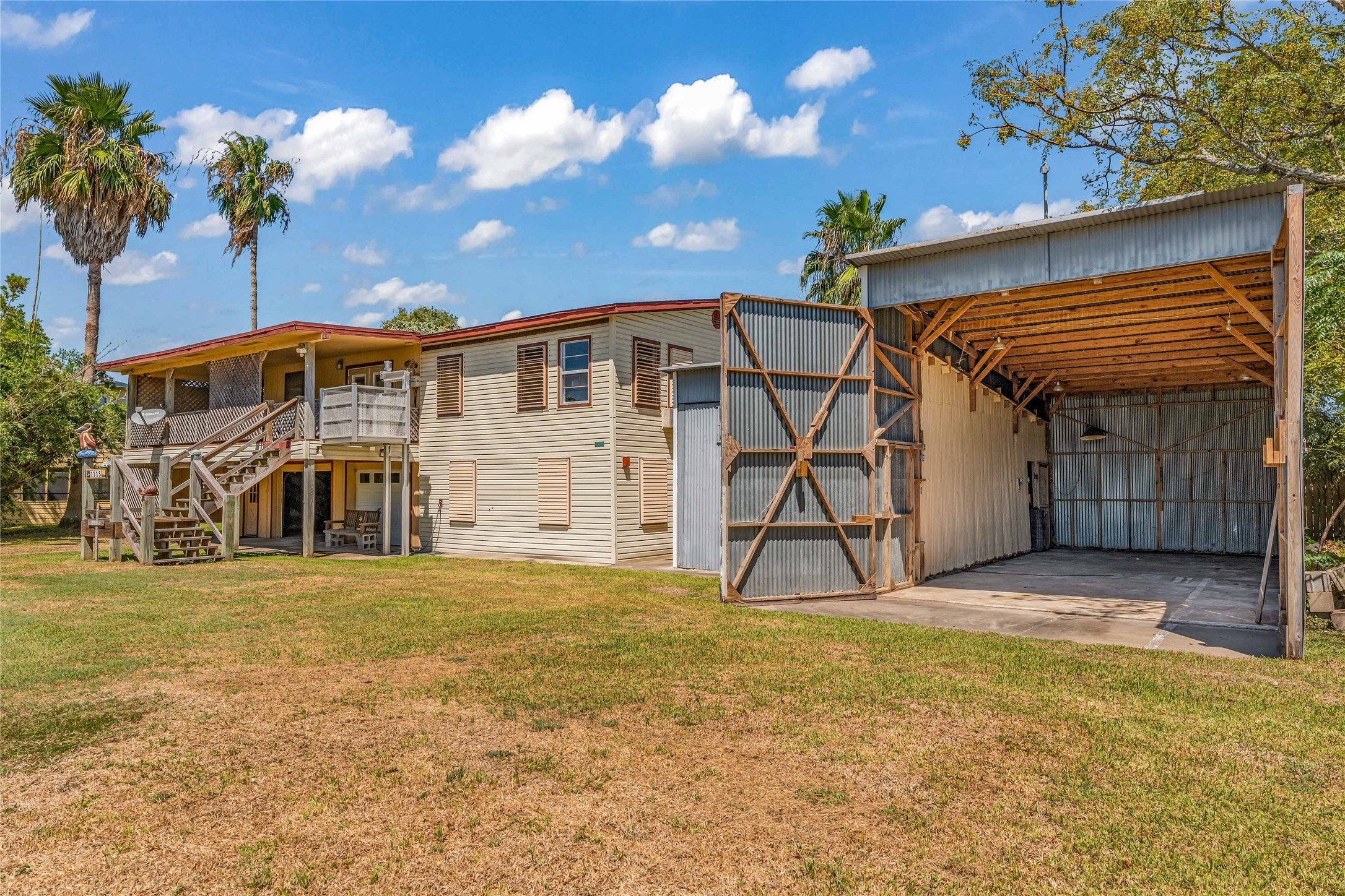 1115 W Canal Drive Property Photo 2