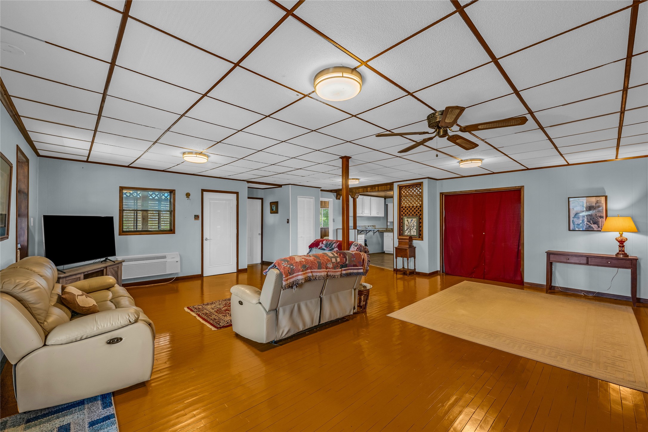 1115 W Canal Drive Property Photo 6