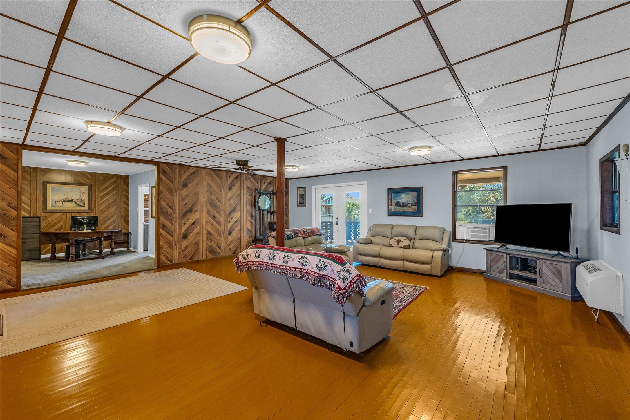 1115 W Canal Drive Property Photo 8