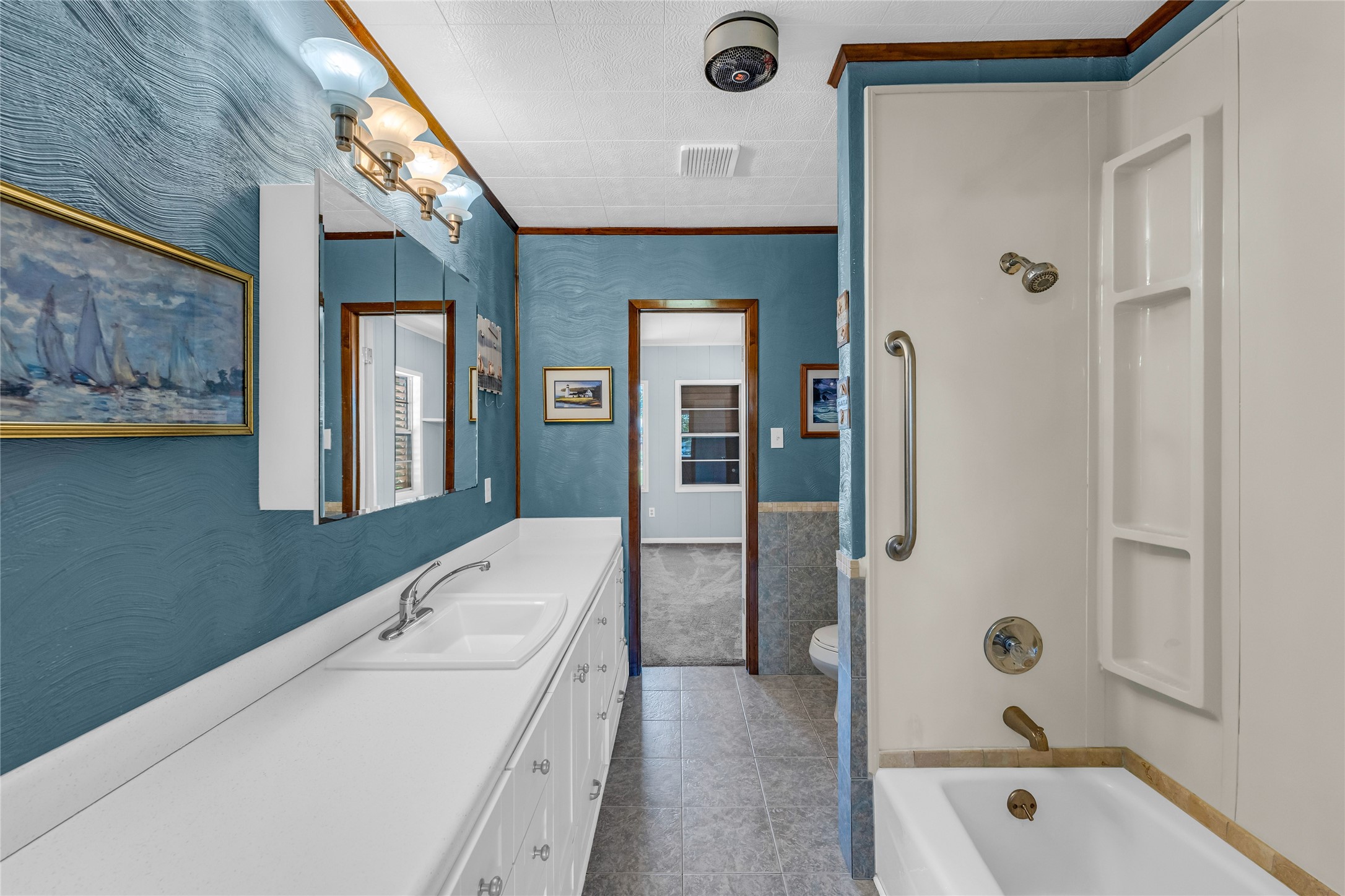 1115 W Canal Drive Property Photo 12