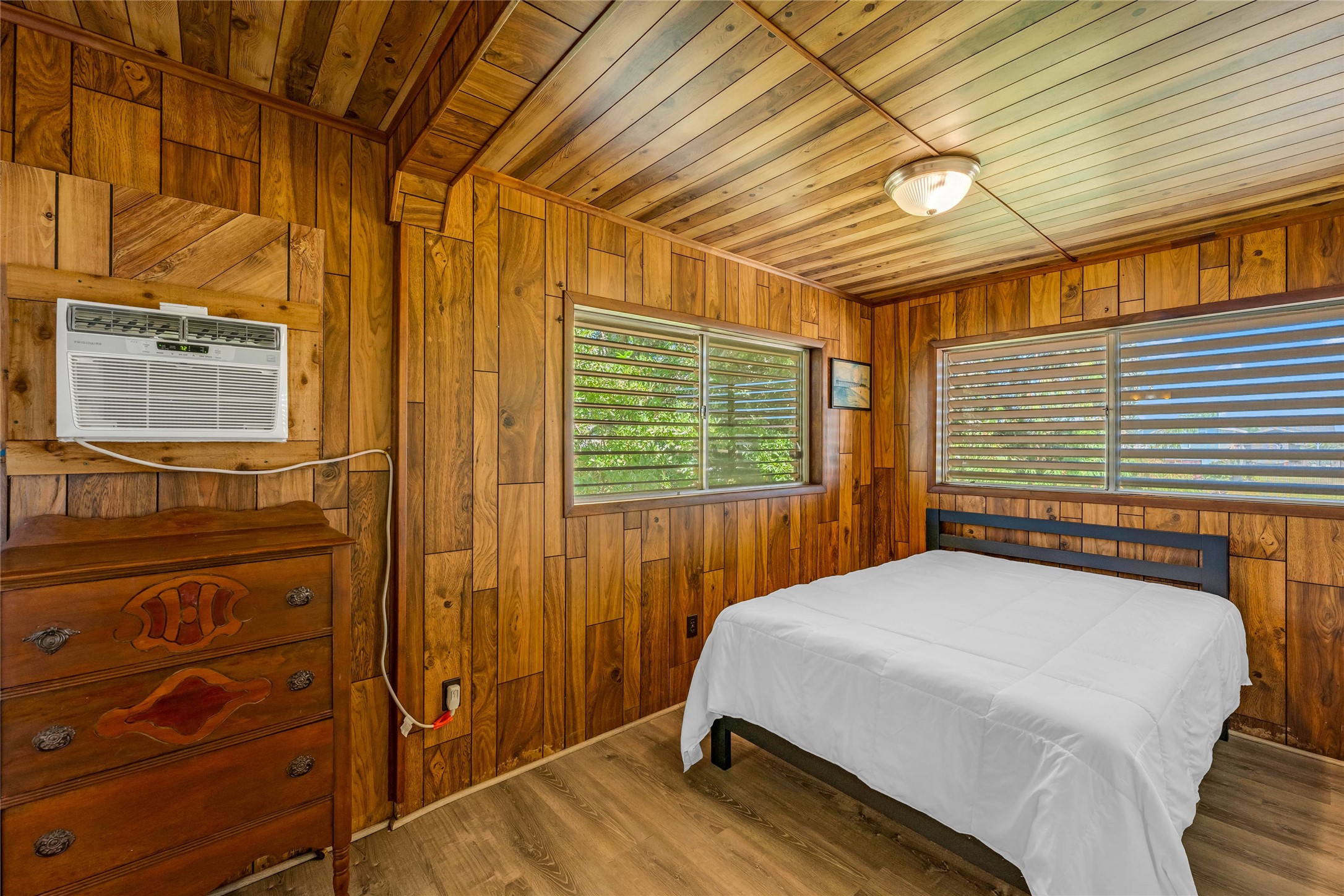 1115 W Canal Drive Property Photo 16
