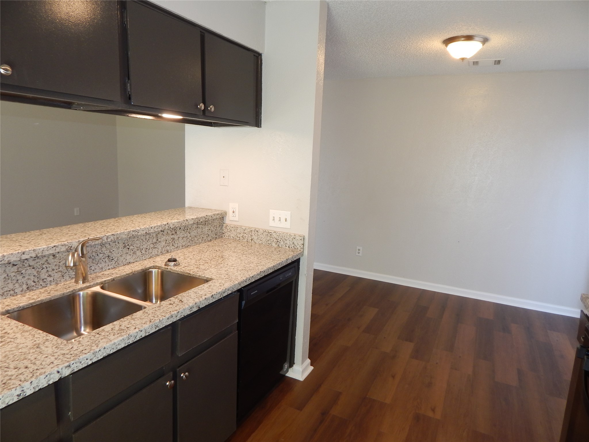 204 Northpointe Avenue 204 Property Photo 5