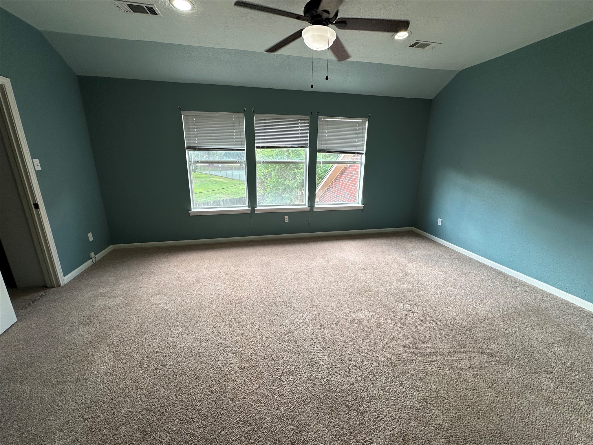 443 N Rivershire Drive Property Photo 10