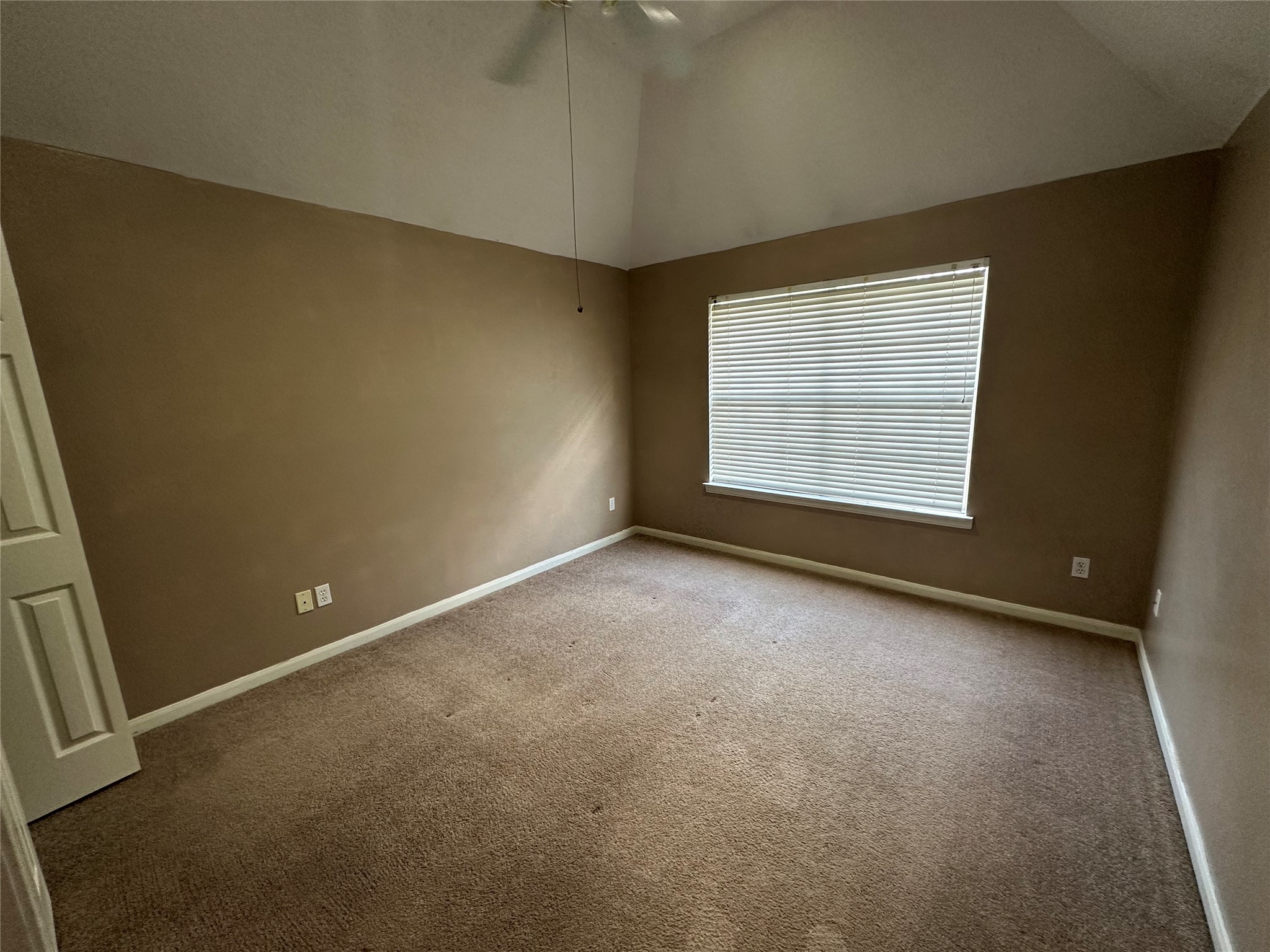 443 N Rivershire Drive Property Photo 13