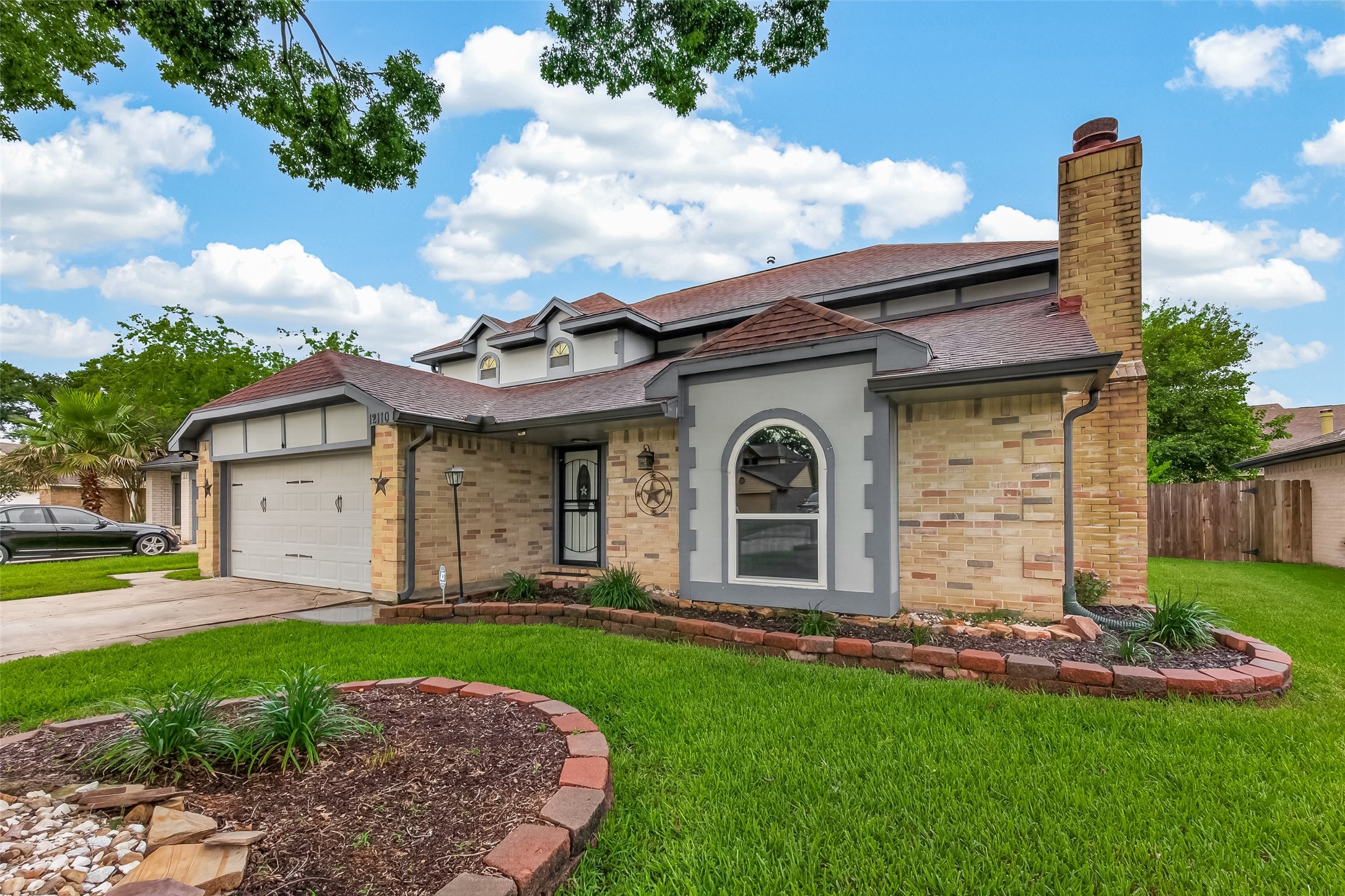 12110 Essenbruk Drive Property Photo 3