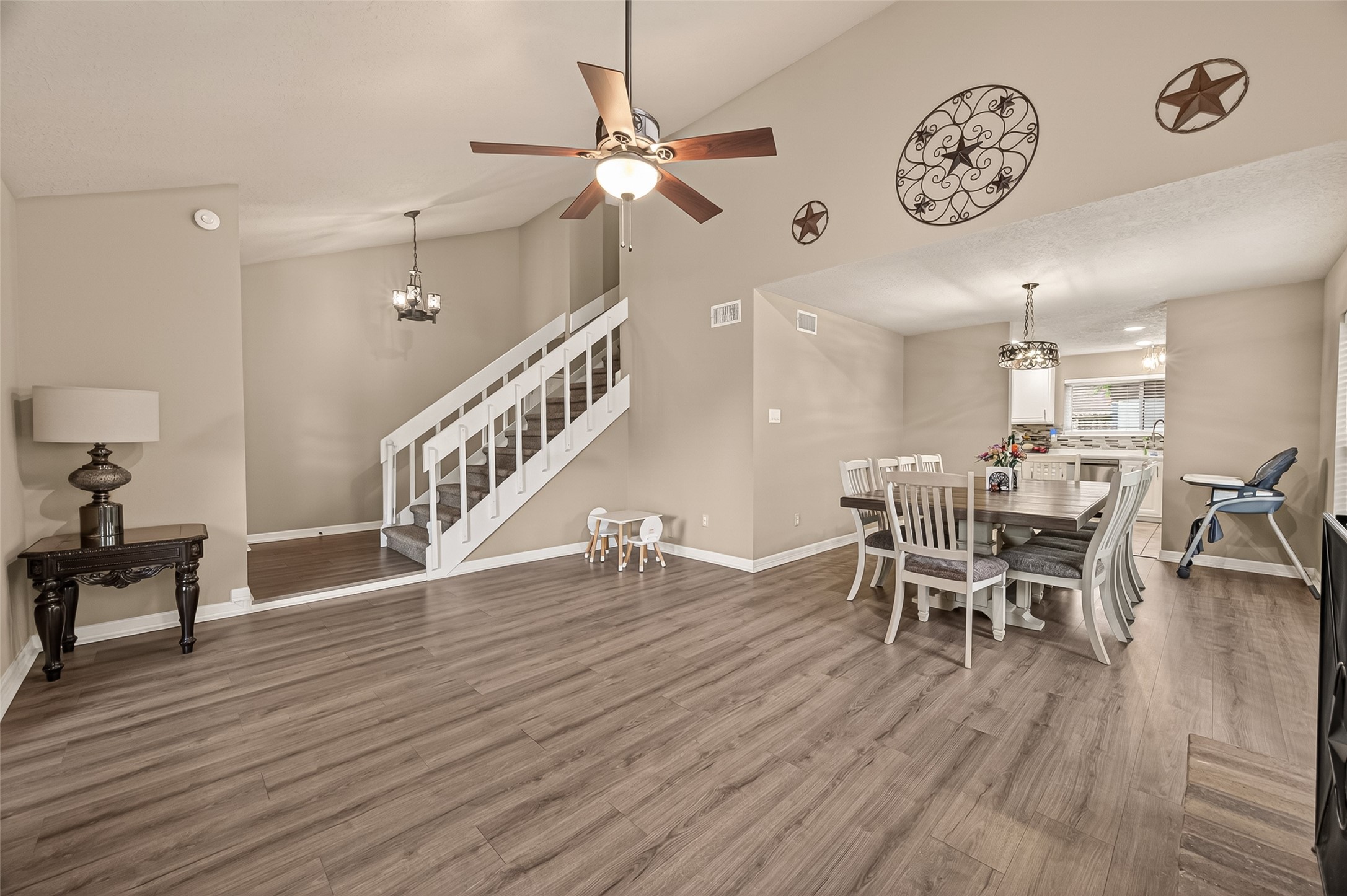 12110 Essenbruk Drive Property Photo 6