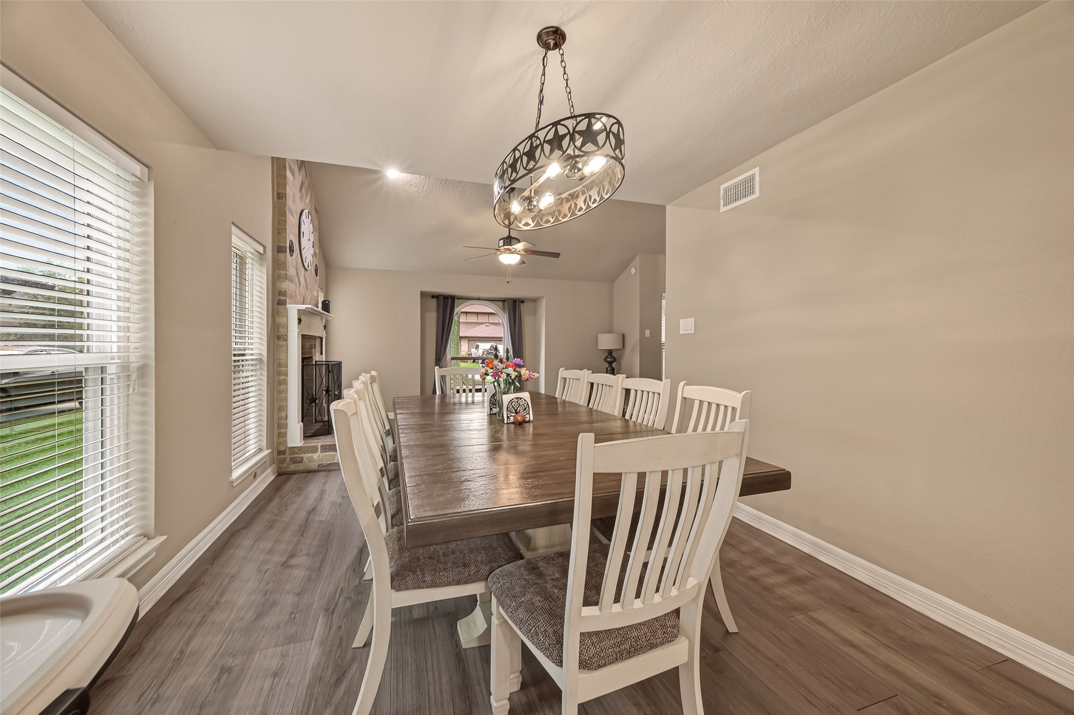 12110 Essenbruk Drive Property Photo 9