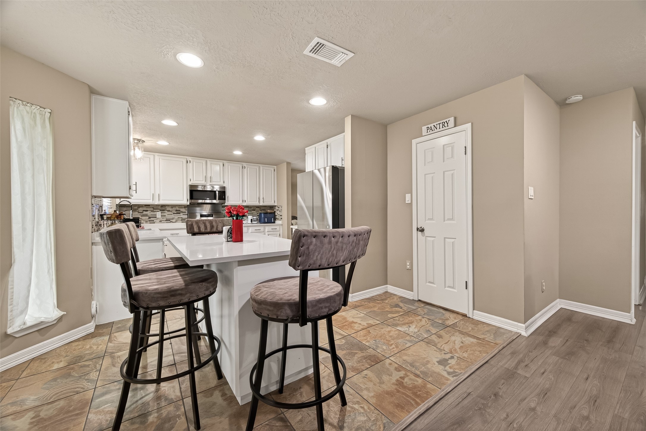 12110 Essenbruk Drive Property Photo 14
