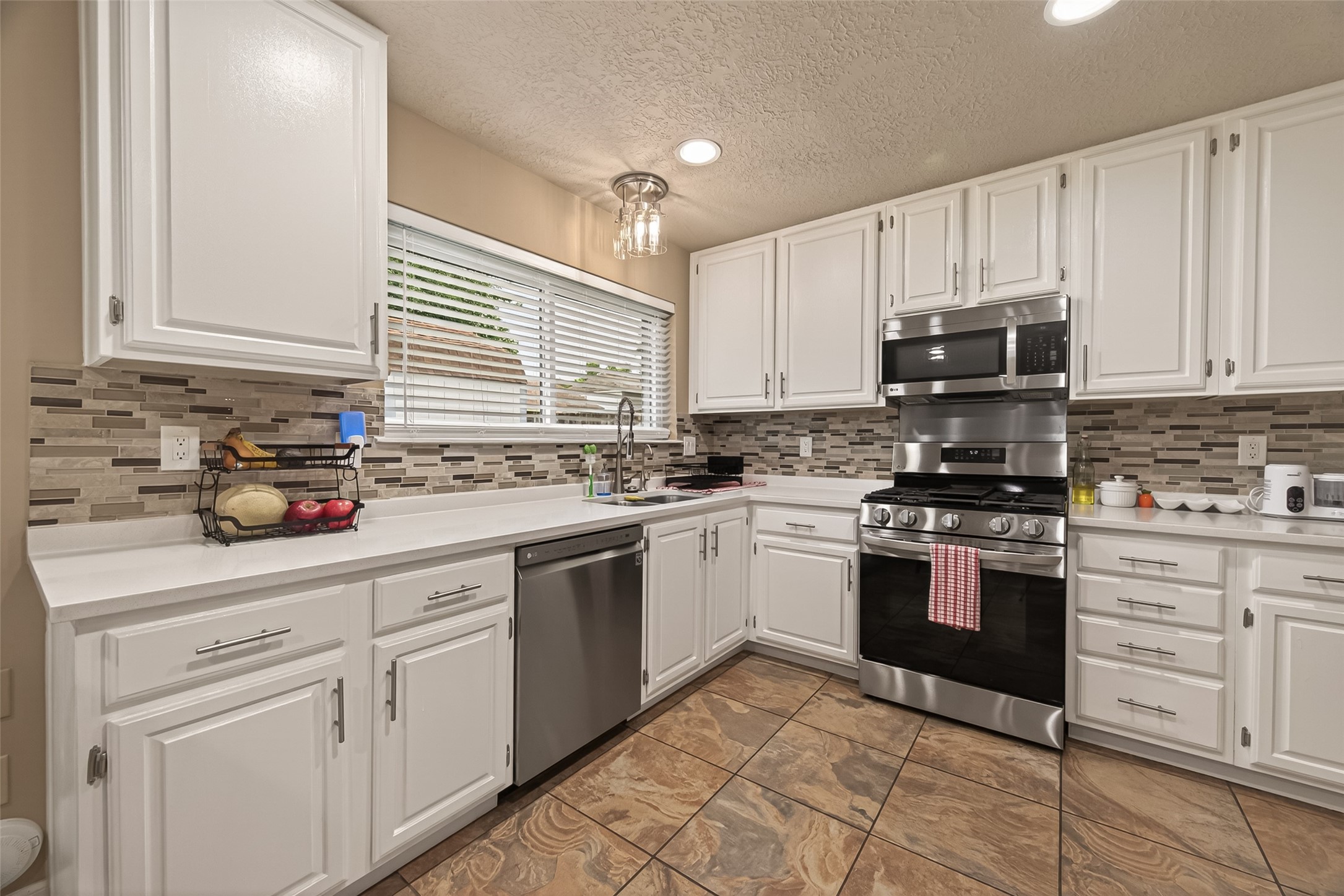 12110 Essenbruk Drive Property Photo 19