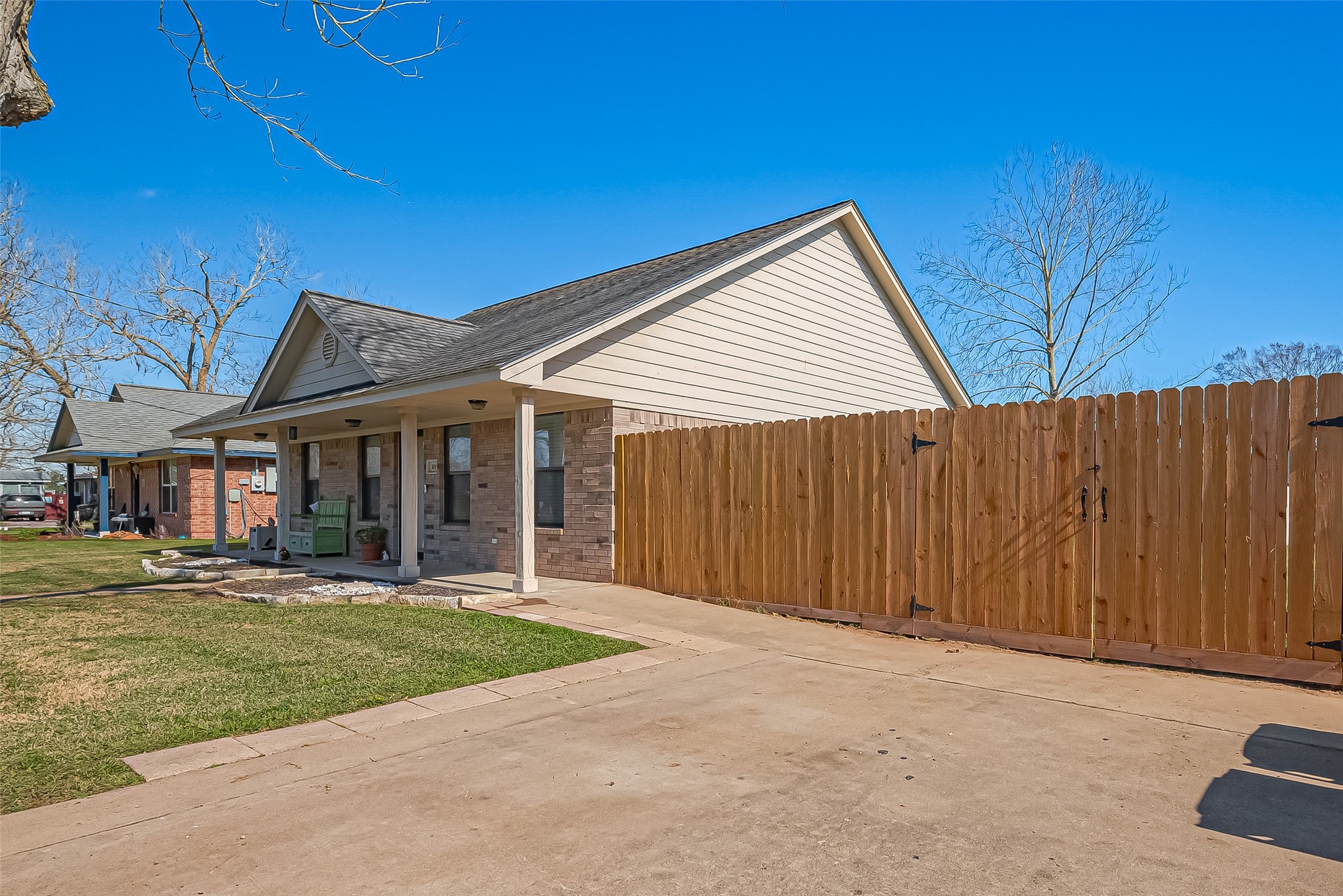 306 Marion Street Property Photo 16