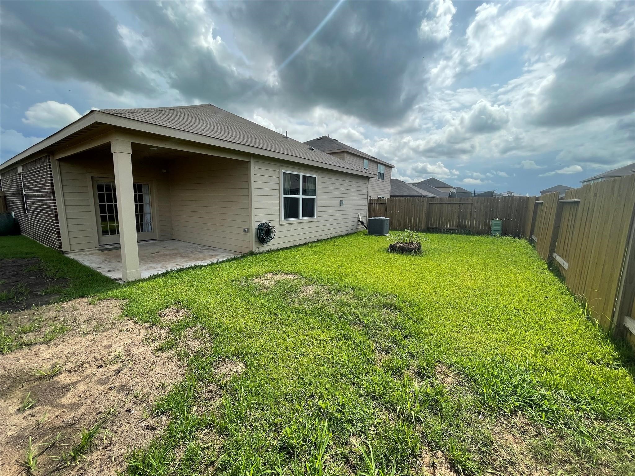 9402 Garnet Grove Drive Property Photo 9