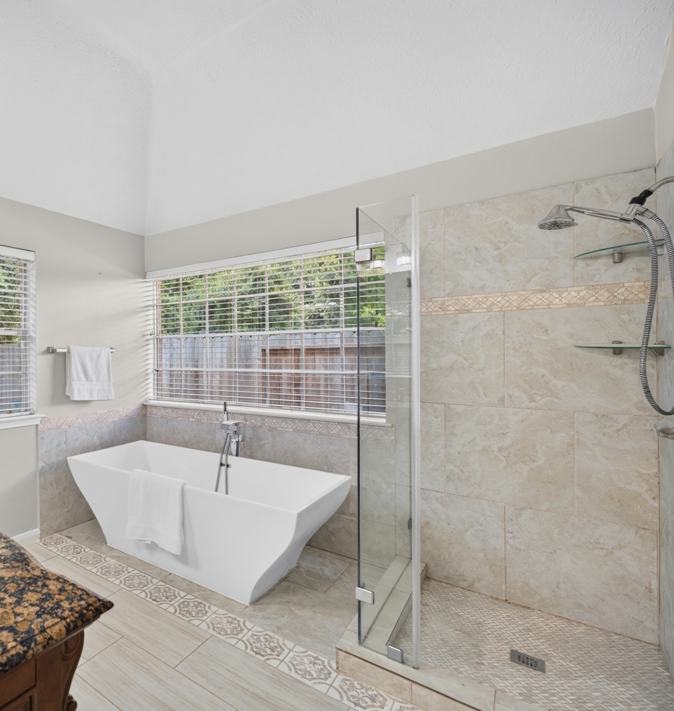 4415 Echo Falls Drive Property Photo 1