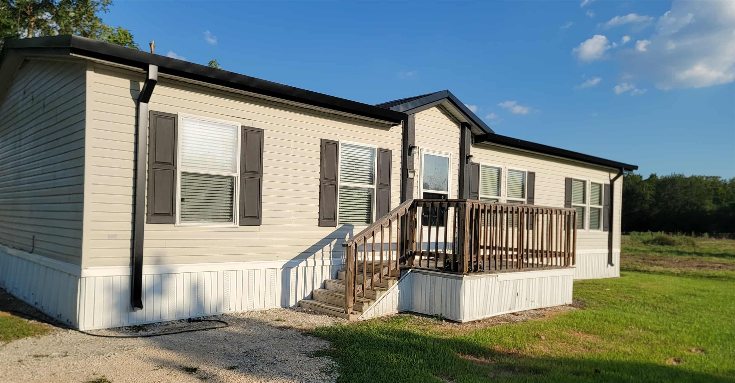 405 Battlebell Road 2 Property Photo 1