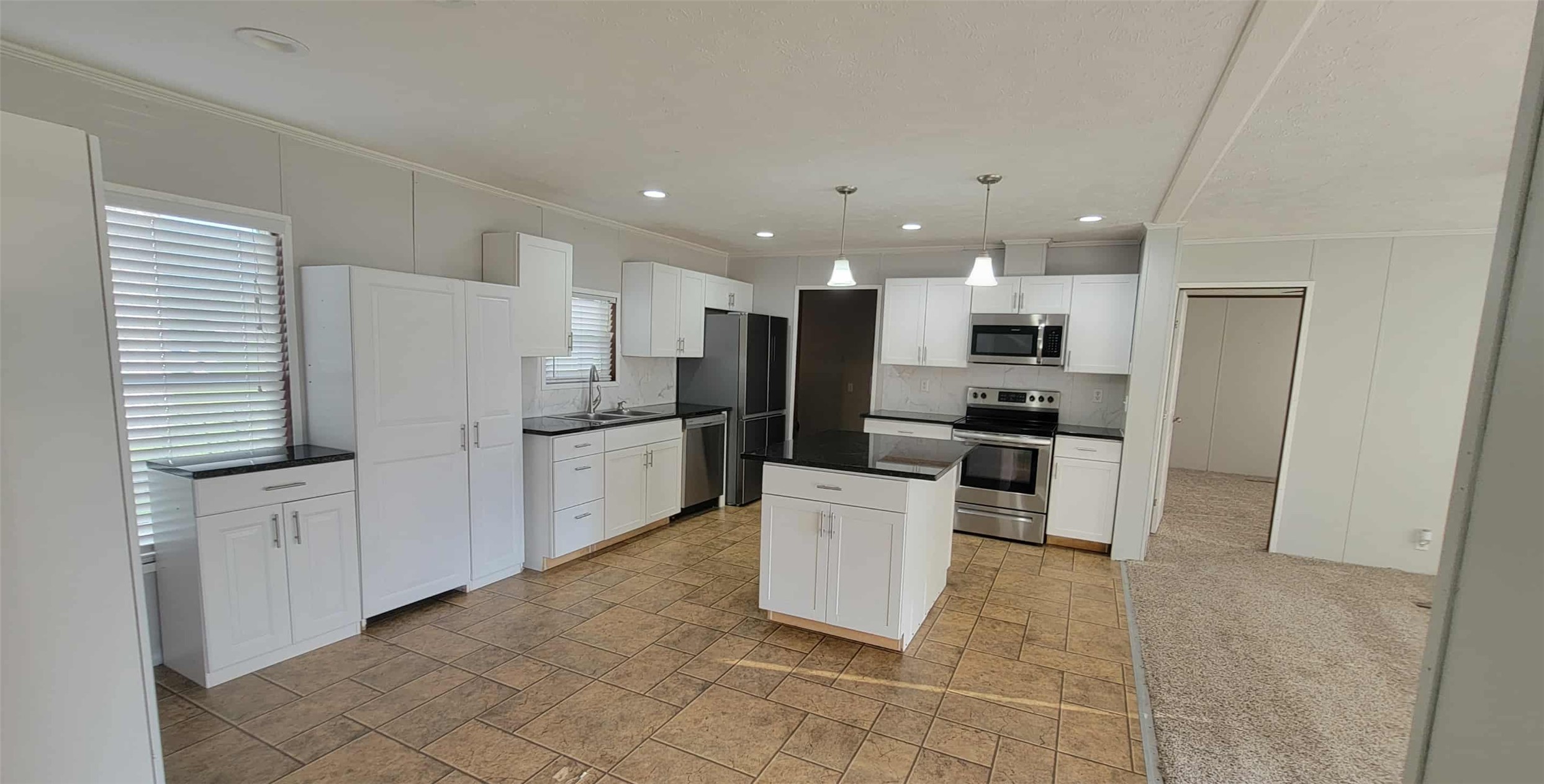 405 Battlebell Road 2 Property Photo 4