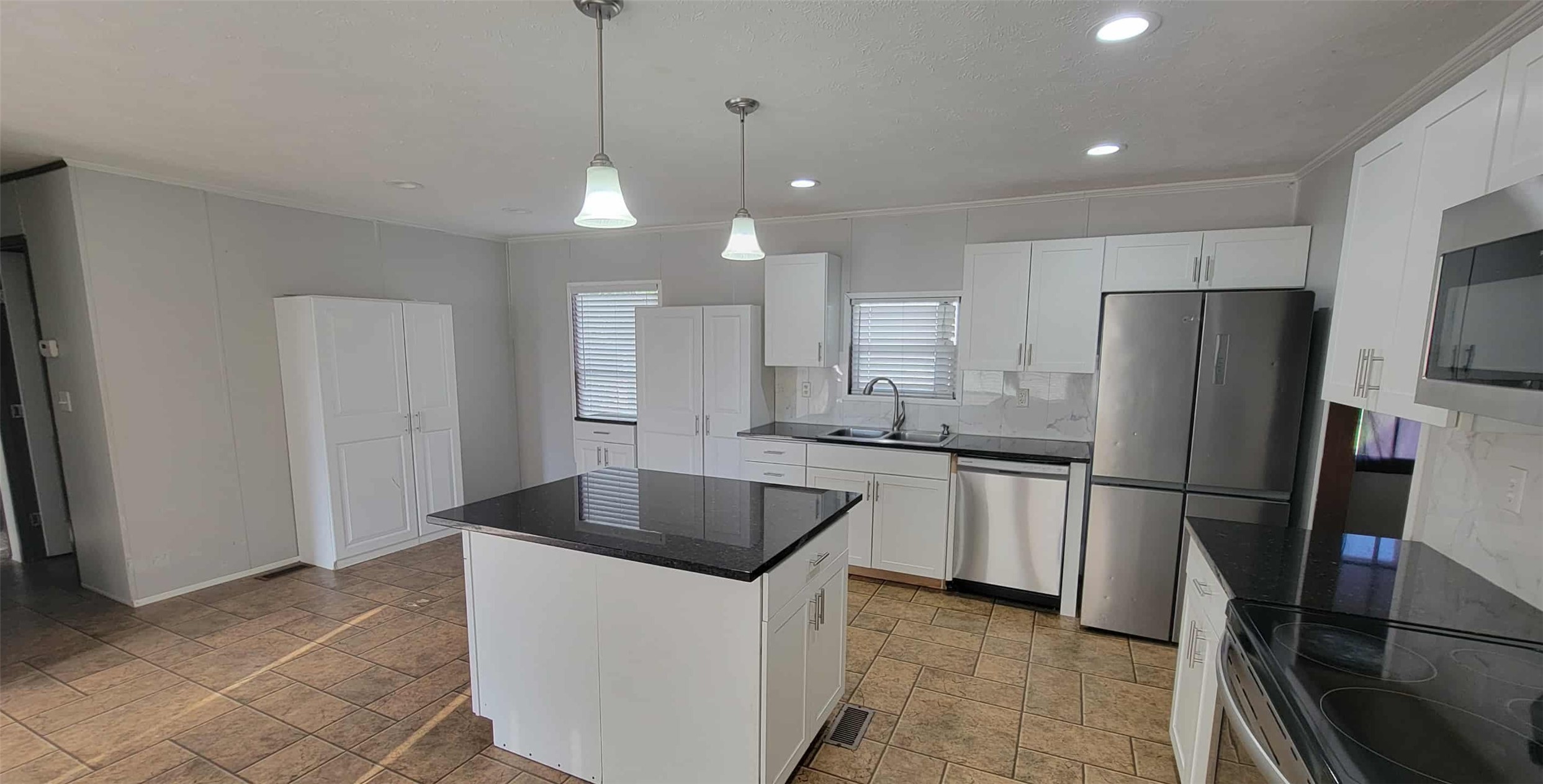 405 Battlebell Road 2 Property Photo 5