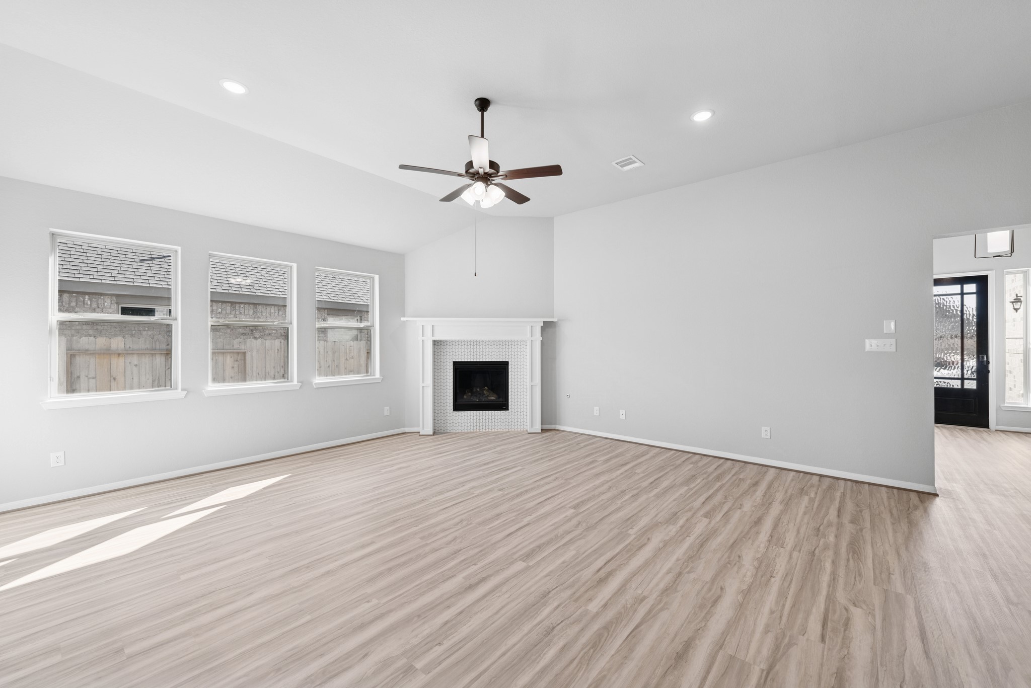 32402 Magnolia Glen Lane Property Photo 4