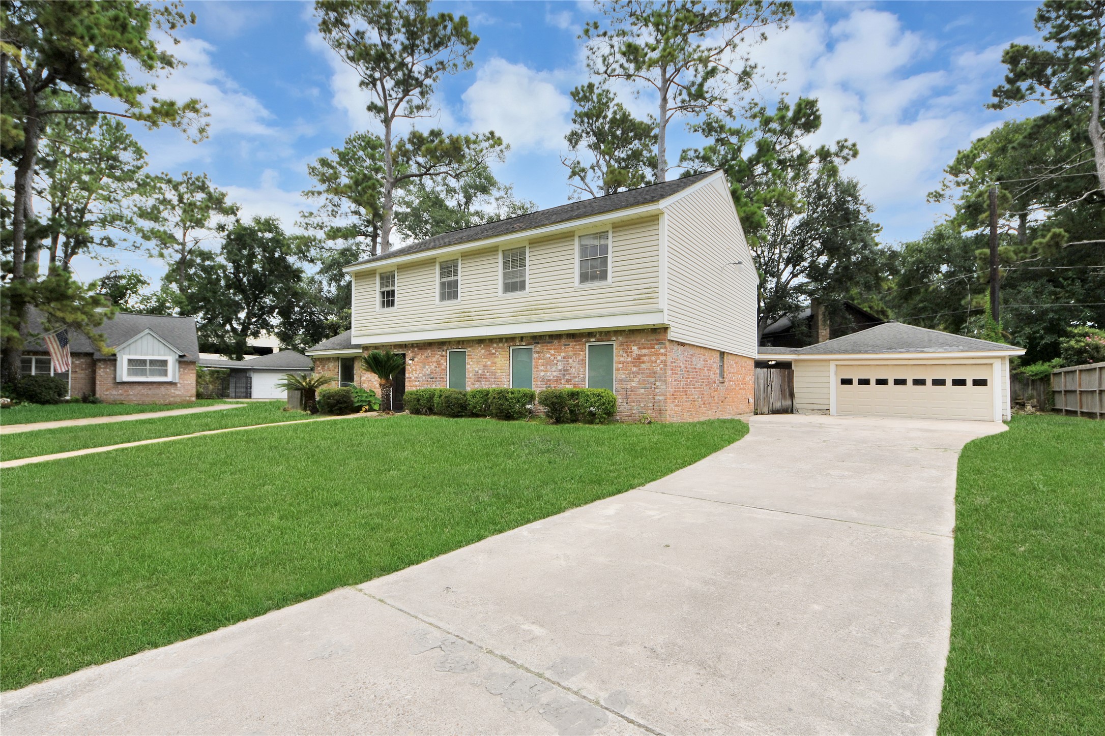 5807 Foresthaven Drive Property Photo 4