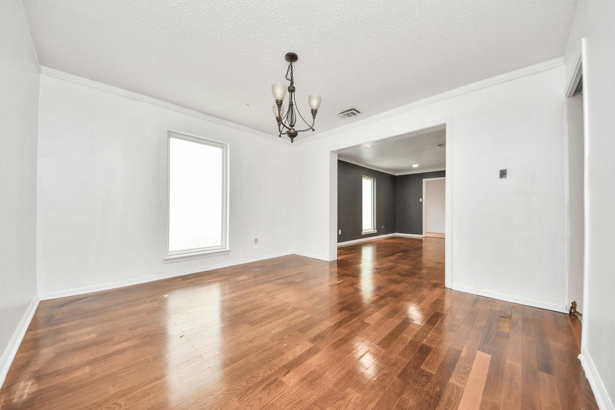 5807 Foresthaven Drive Property Photo 9