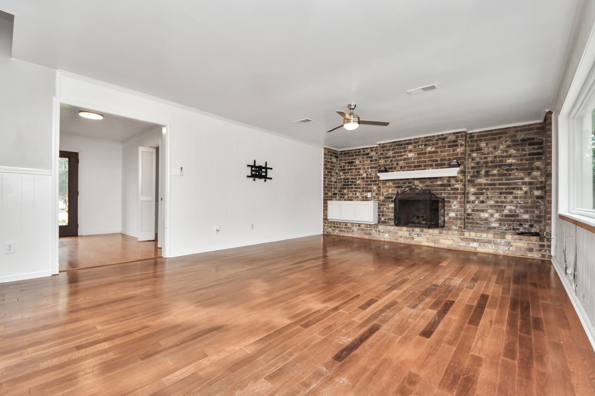 5807 Foresthaven Drive Property Photo 13