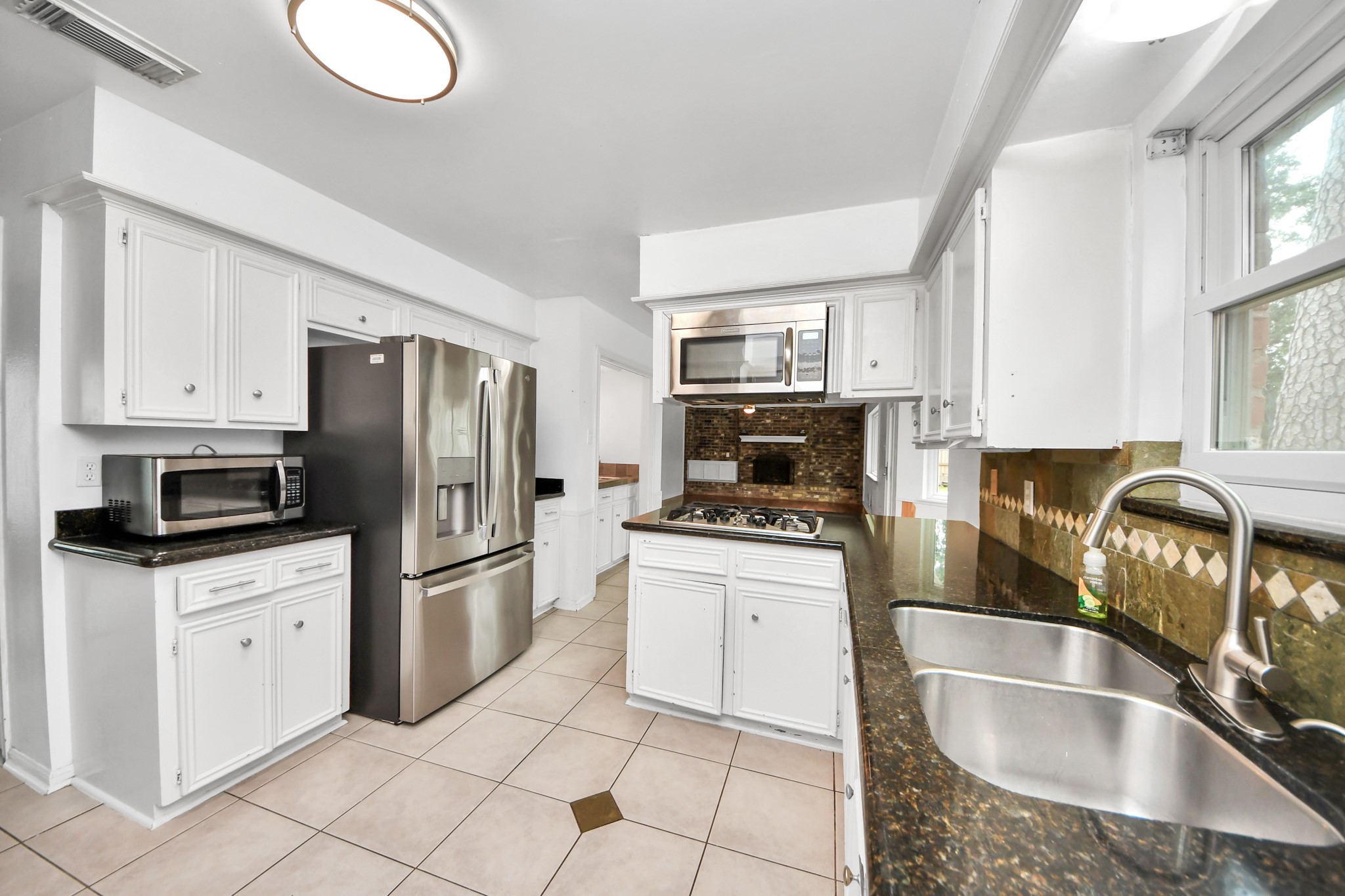 5807 Foresthaven Drive Property Photo 16