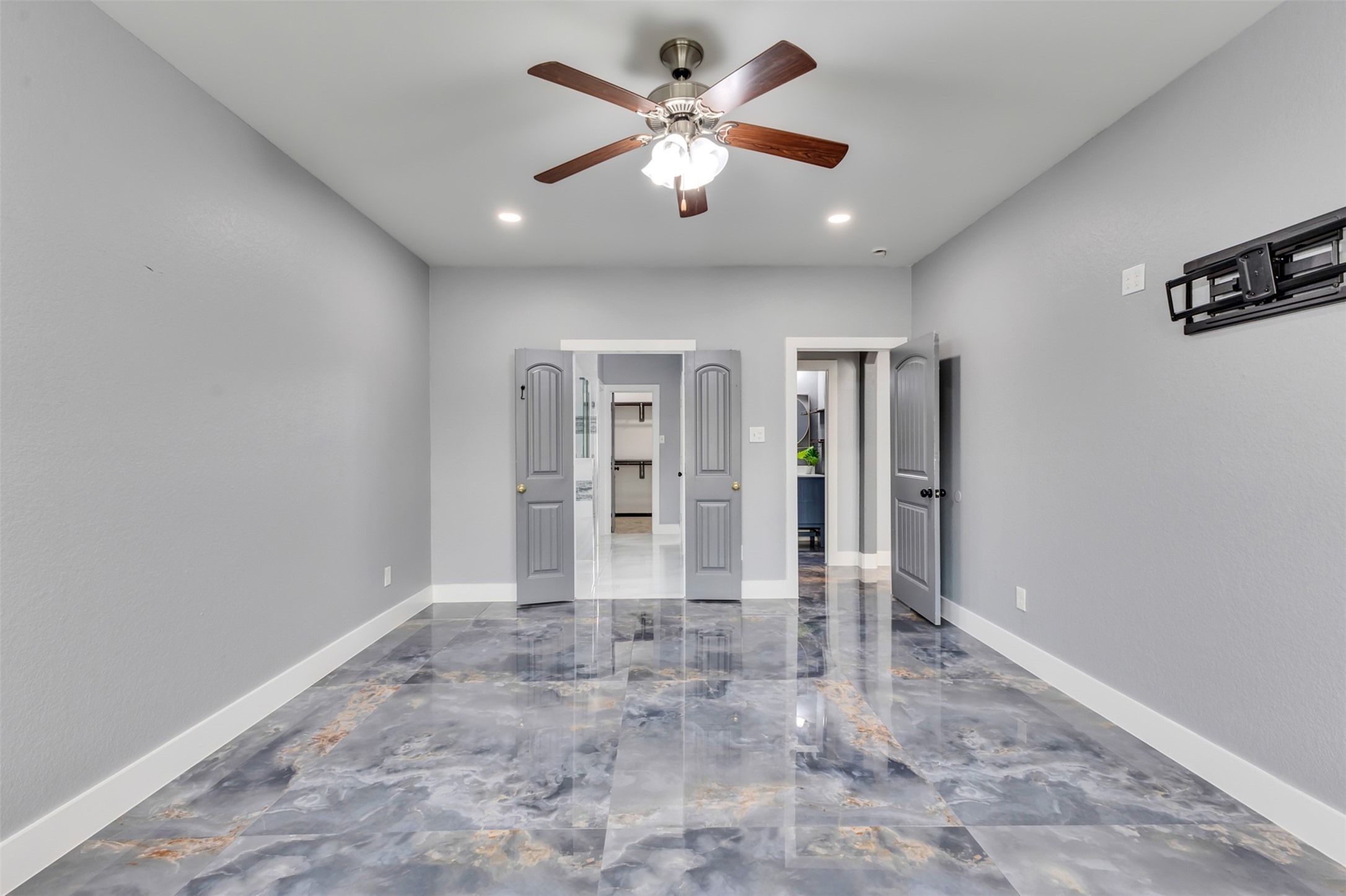 12119 Golden Oasis Lane Property Photo 16