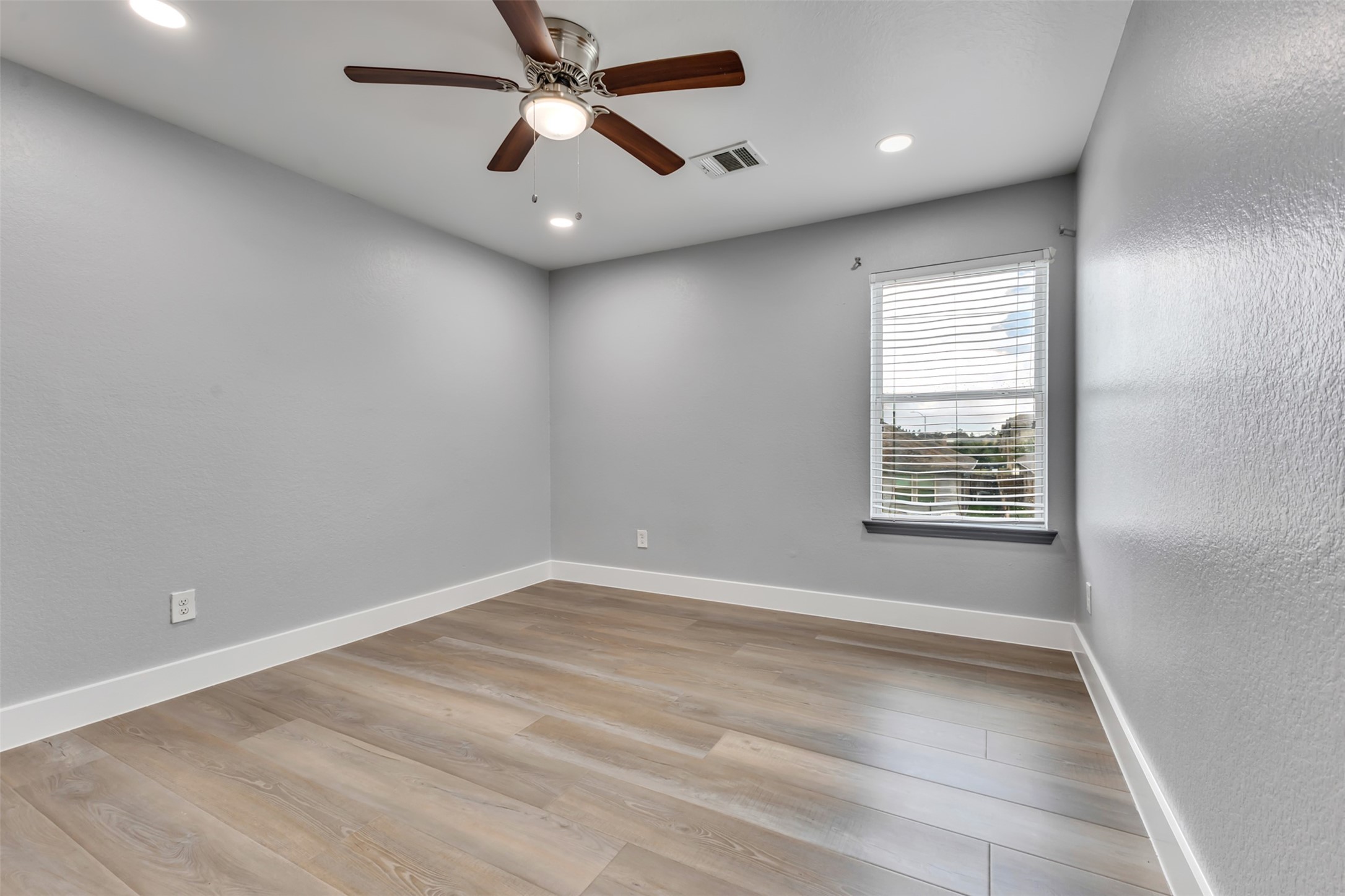12119 Golden Oasis Lane Property Photo 24